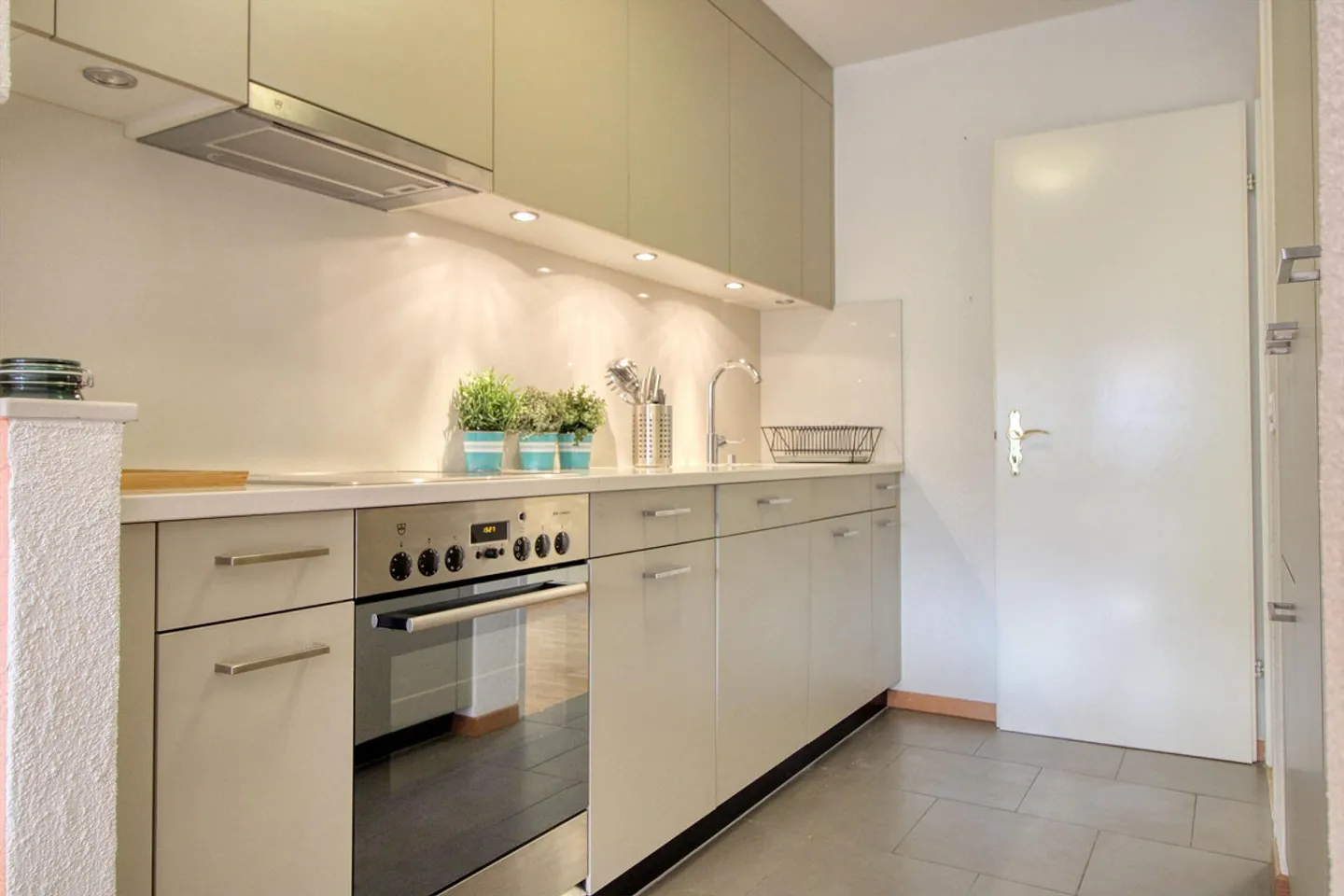 Camere belle in posizione privilegiata vicino a Sihlcity - Foto 12 di 15