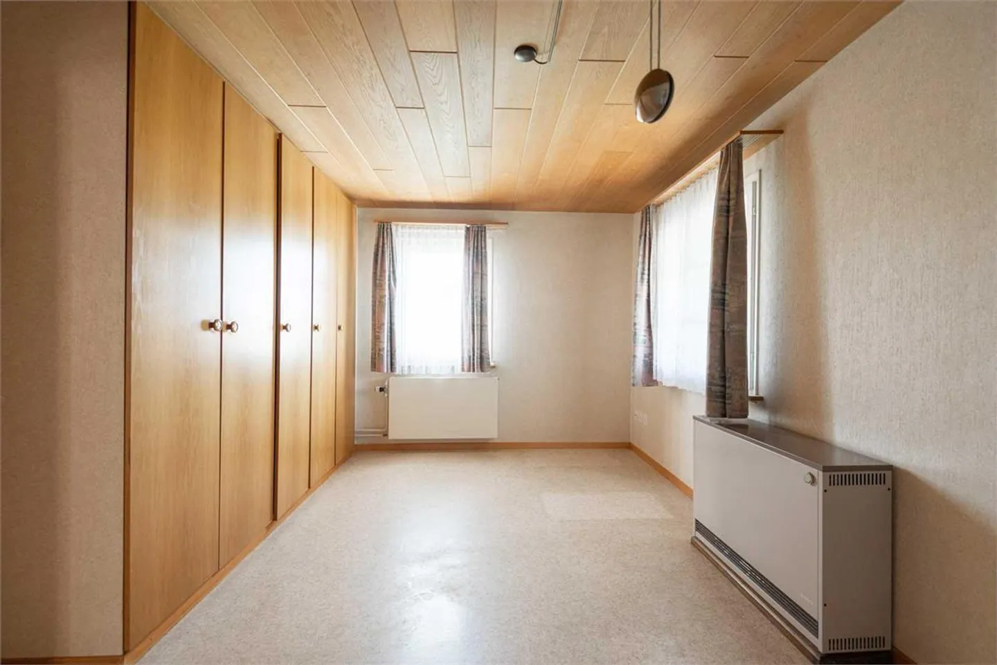 1 room studio - Photo 1 of 4