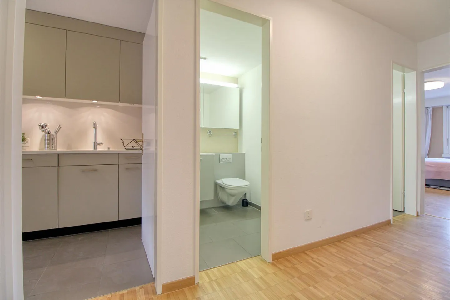 Camere belle in posizione privilegiata vicino a Sihlcity - Foto 14 di 15