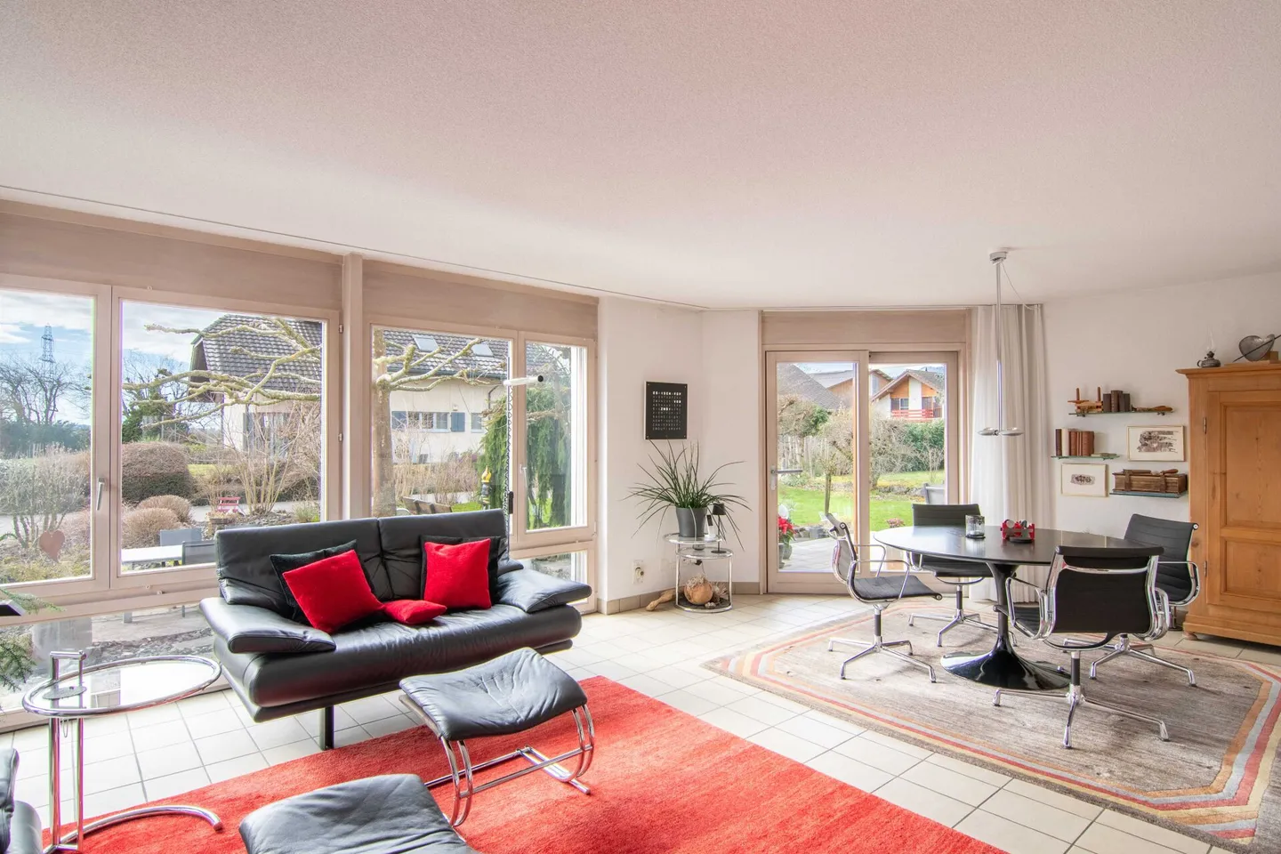 Casa indipendente con dependance separata - Lavoro e vita, concetti abitativi multigenerazionali o individuali - Foto 2 di 25