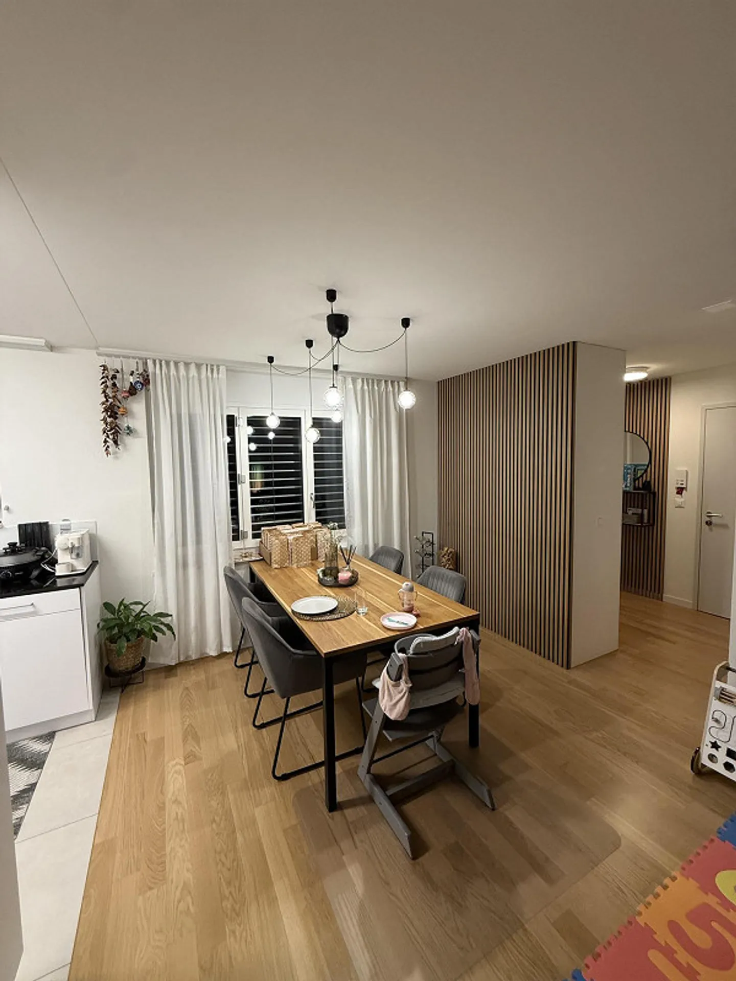 Familienfreundliche 4.5-Zimmer-Wohnung in naturnaher Lage - Foto 3 von 11