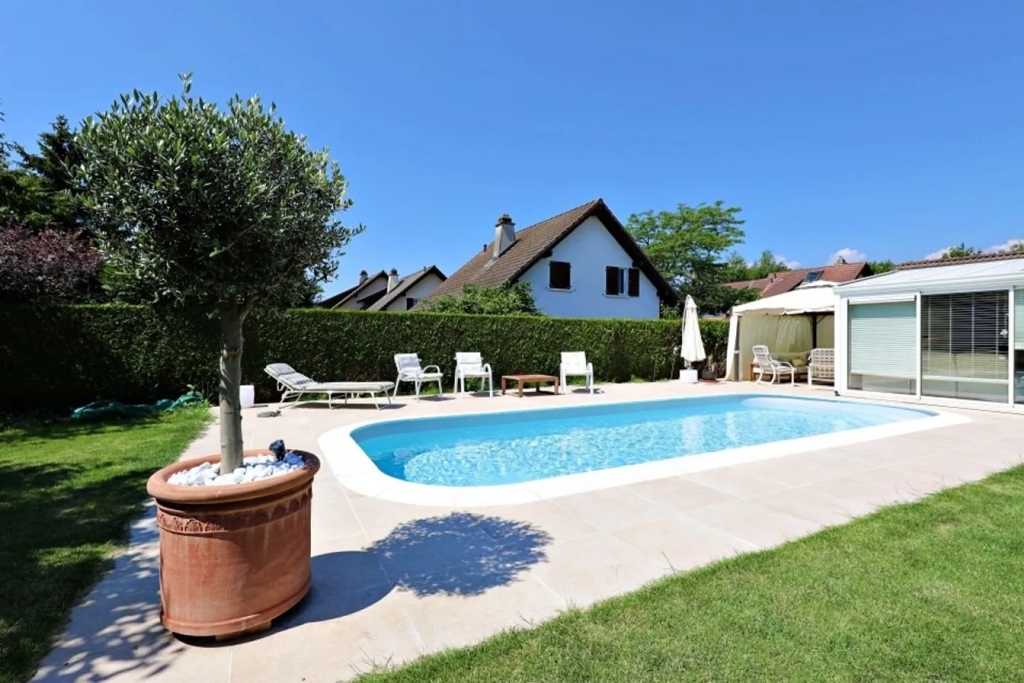 Splendida villa a schiera / 4 camere / 3 bagni / Giardino / Piscina - Foto 1 di 13