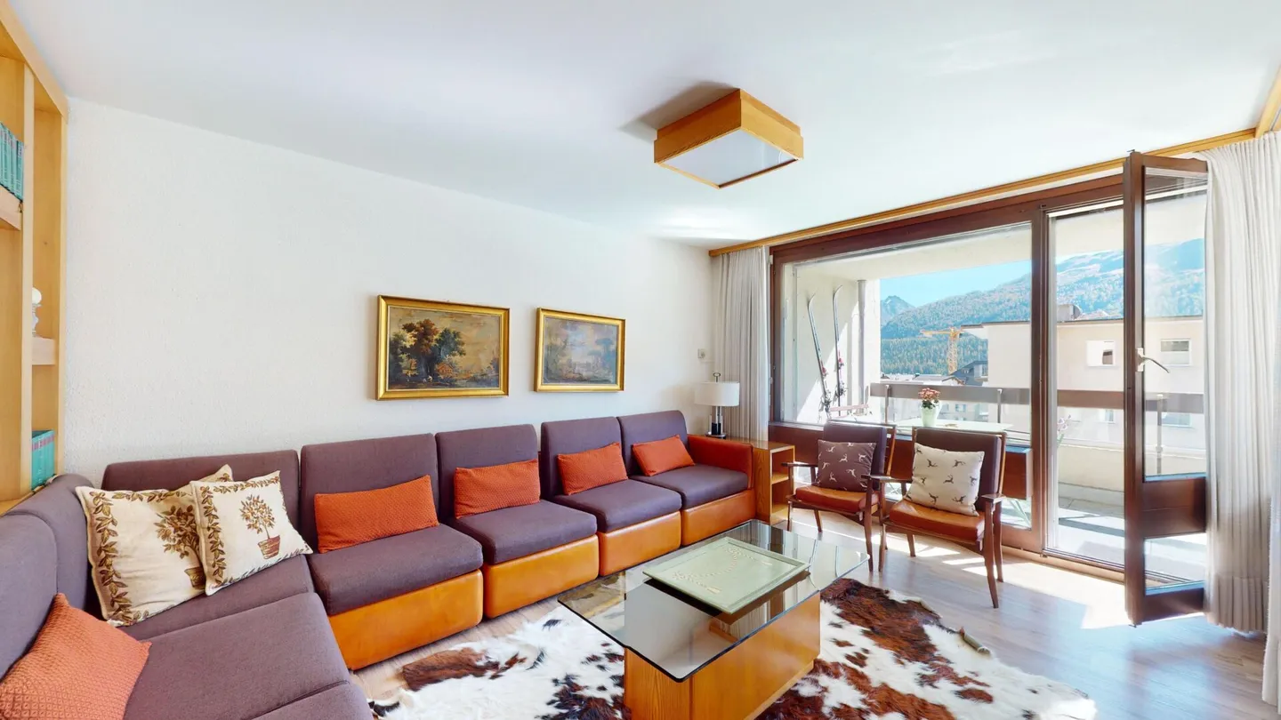 Home in the Heart of St. Moritz - 4.5-Room Apartment with Panoramic Balcony - Photo 1 of 15