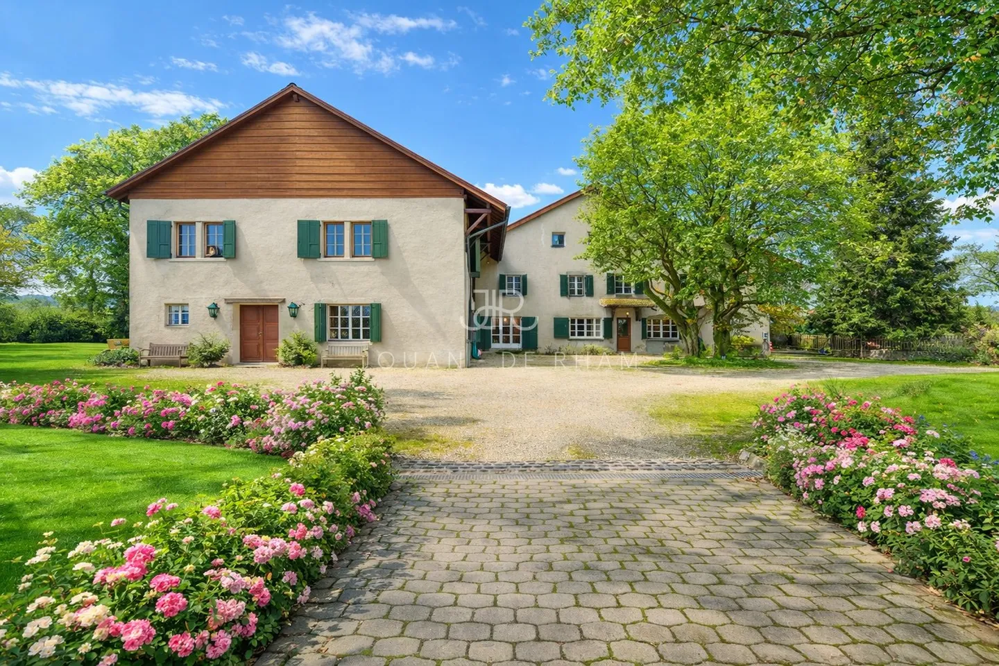 Property with Character in an Extraordinary Environment - Photo 1 of 12