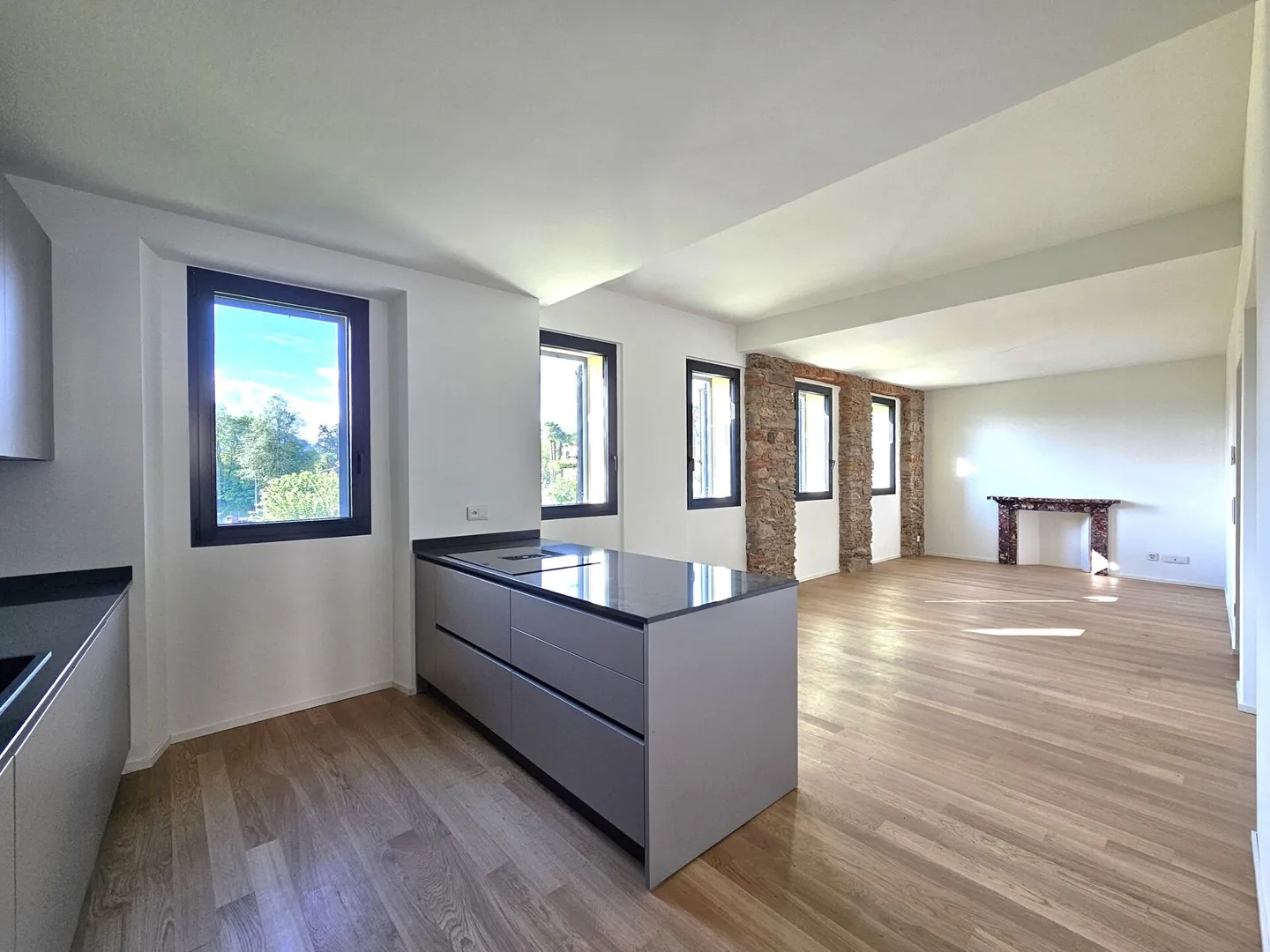 Appartamento luminoso di 3,5 stanze in posizione privilegiata - Foto 2 di 8