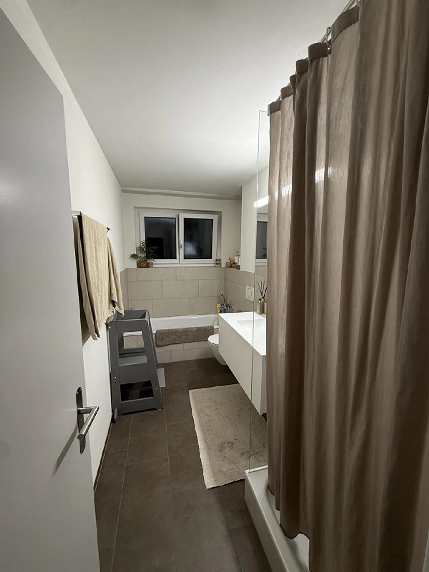 Familienfreundliche 4.5-Zimmer-Wohnung in naturnaher Lage - Foto 10 von 11