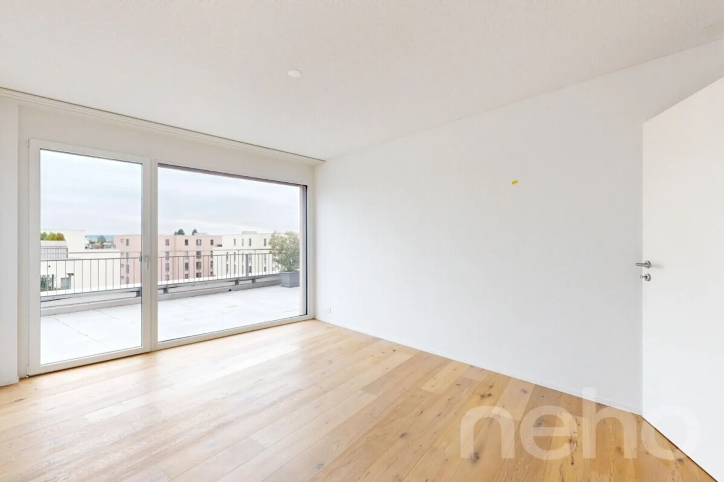 Attico elegante e luminoso con vista panoramica e grande terrazza - Foto 5 di 12