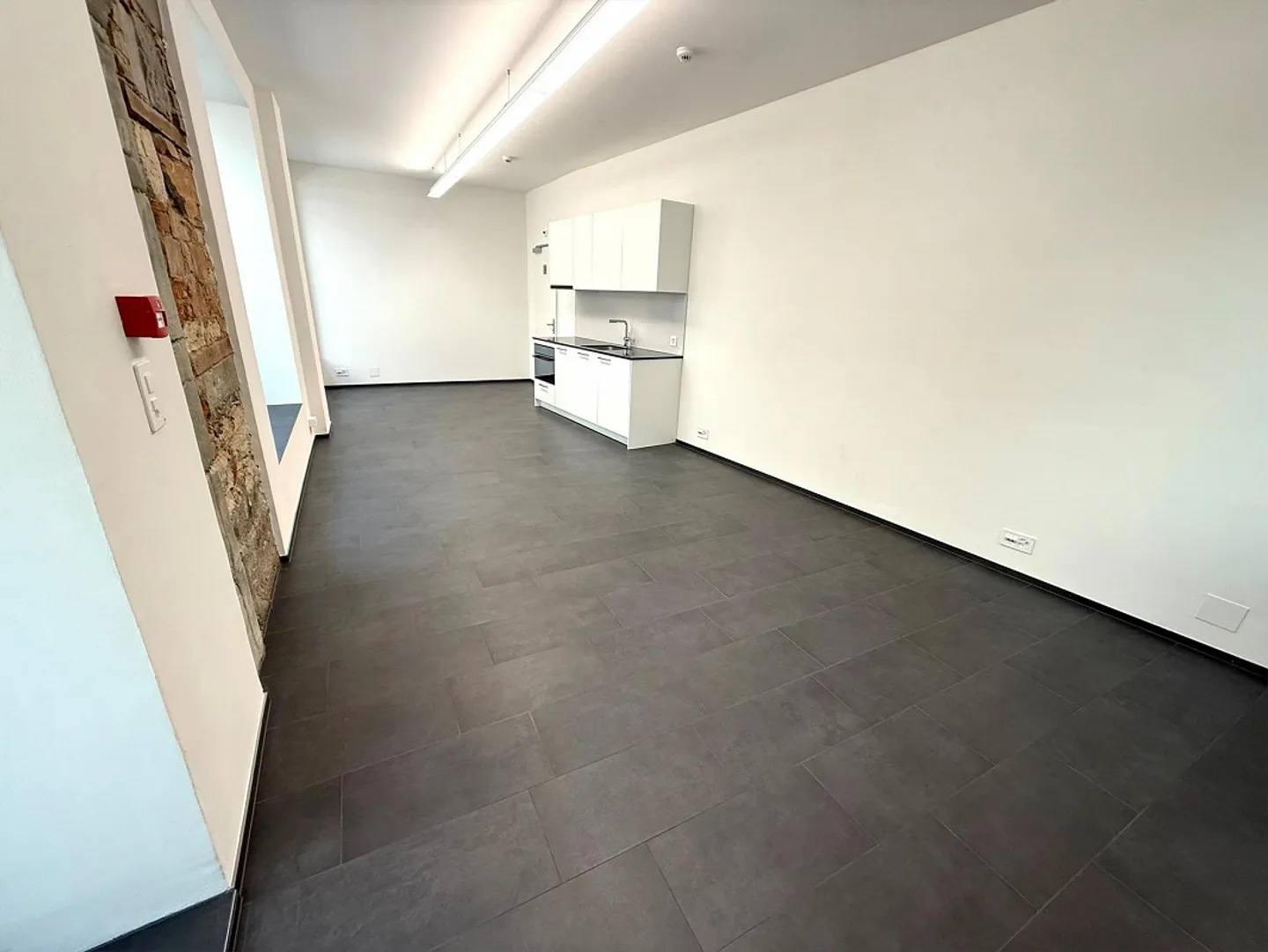 Attractive commercial space in the Schaffhausen lower town - Photo 4 of 6