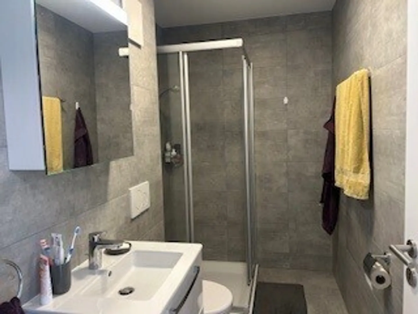 Apartment for rent - Photo 3 of 5