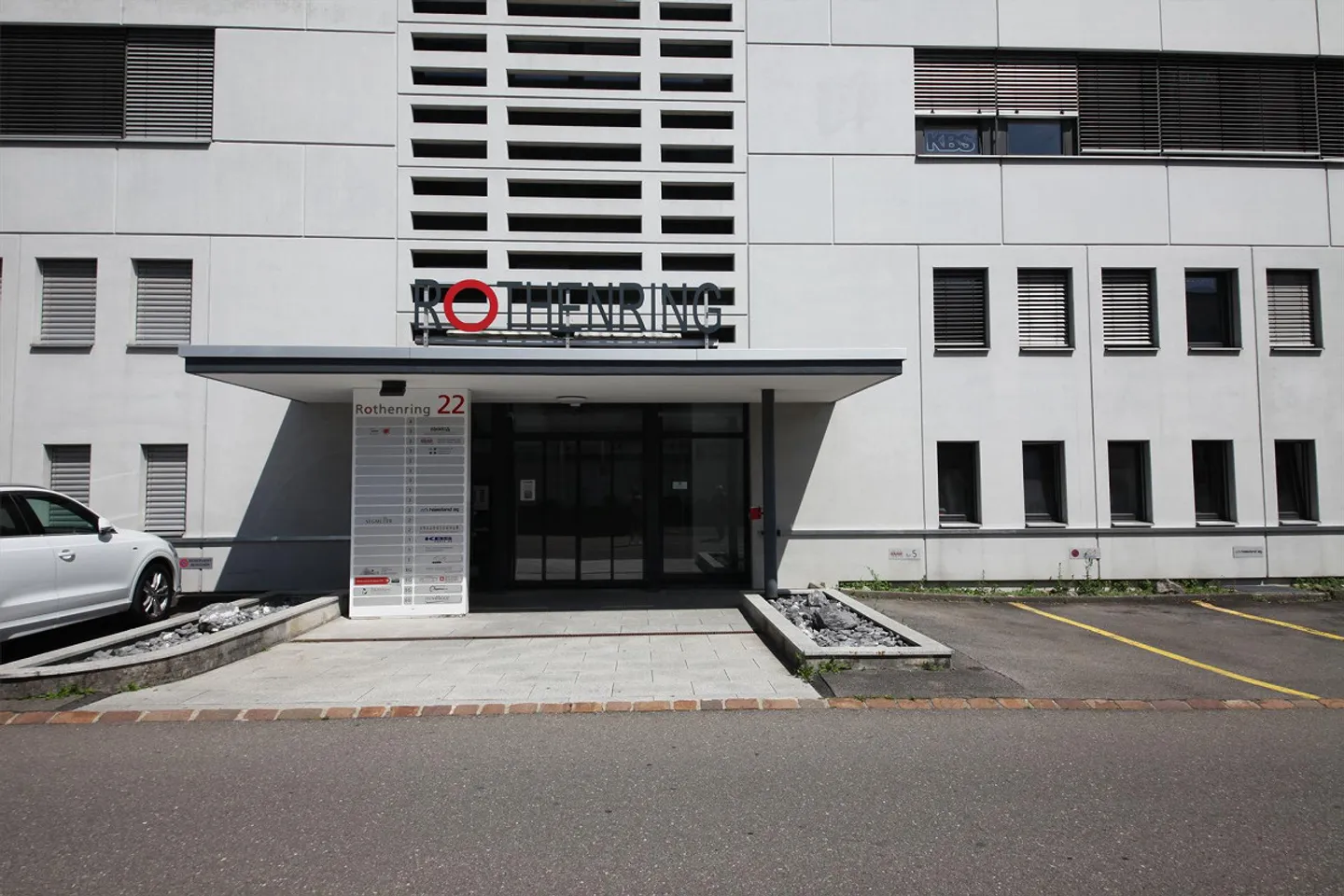 Espace commercial en attique lumineux avec vue et grande terrasse - Photo 20 sur 24