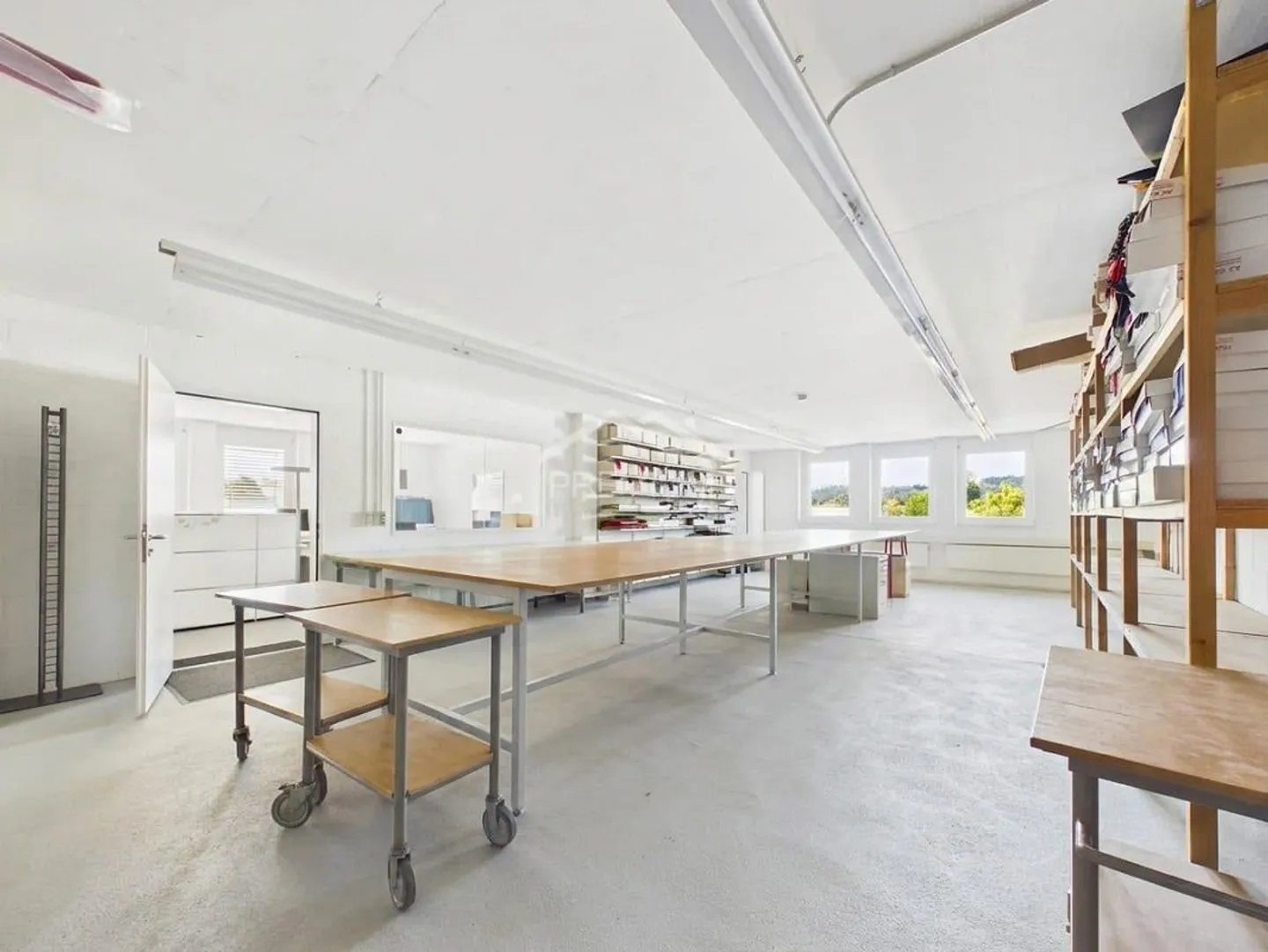 Modern commercial spaces with rooftop terrace in Fehraltorf - Photo 8 of 13