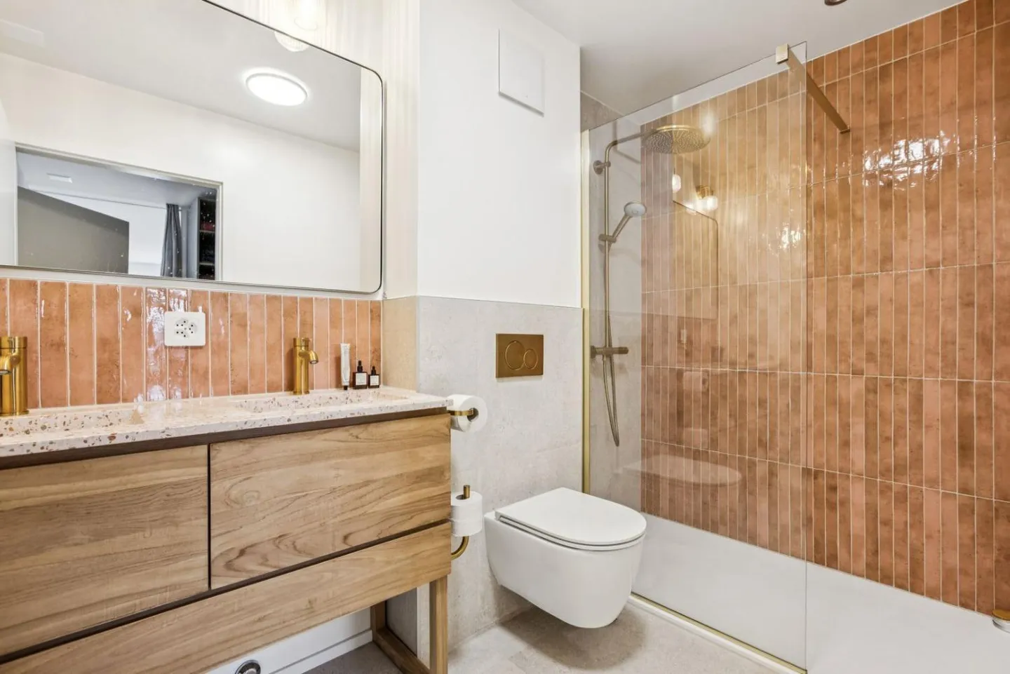 Magnifique appartement de 4,5 pièces avec terrasse et jardin - Photo 9 sur 13