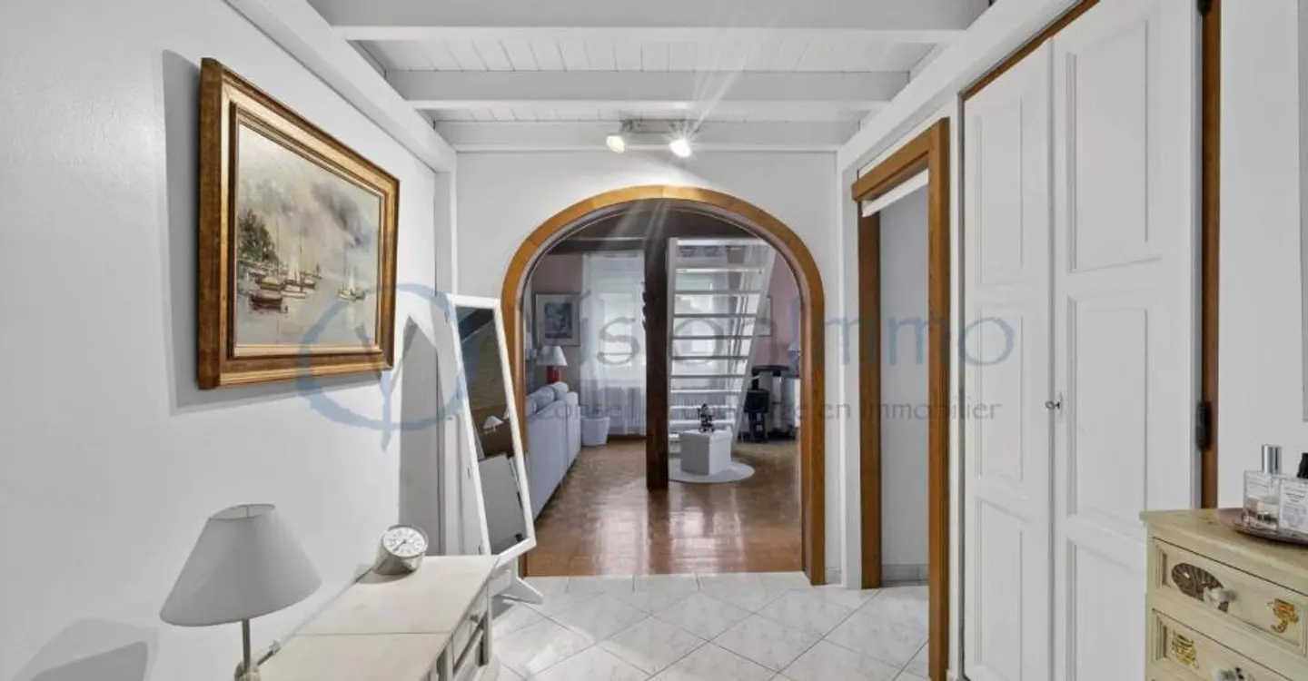 In the heart of Bernex: 113 m² of charm and beautiful volumes - Photo 12 of 13