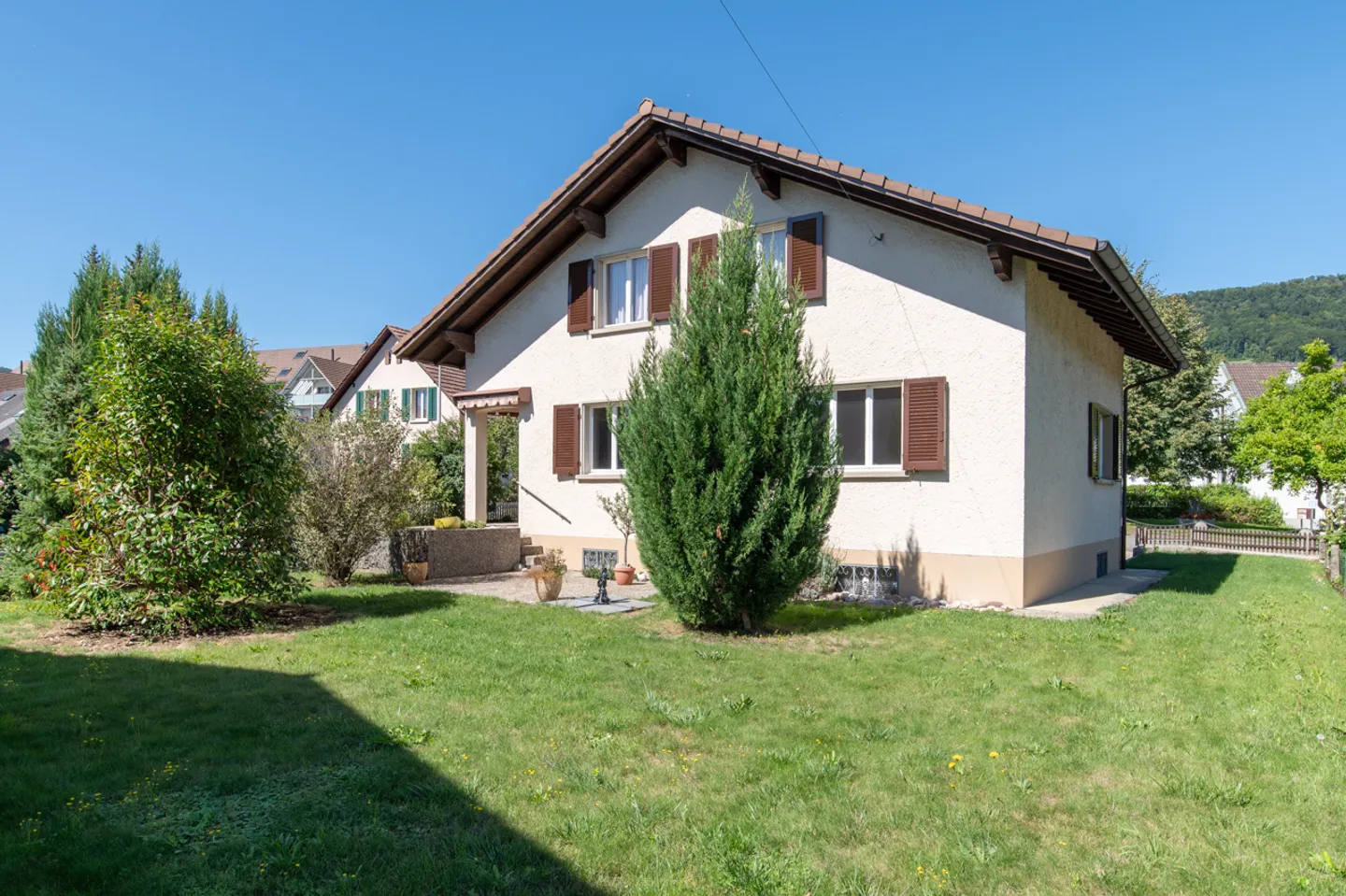 Progettare invece di abitare: Casa unifamiliare indipendente con potenziale - Foto 2 di 13