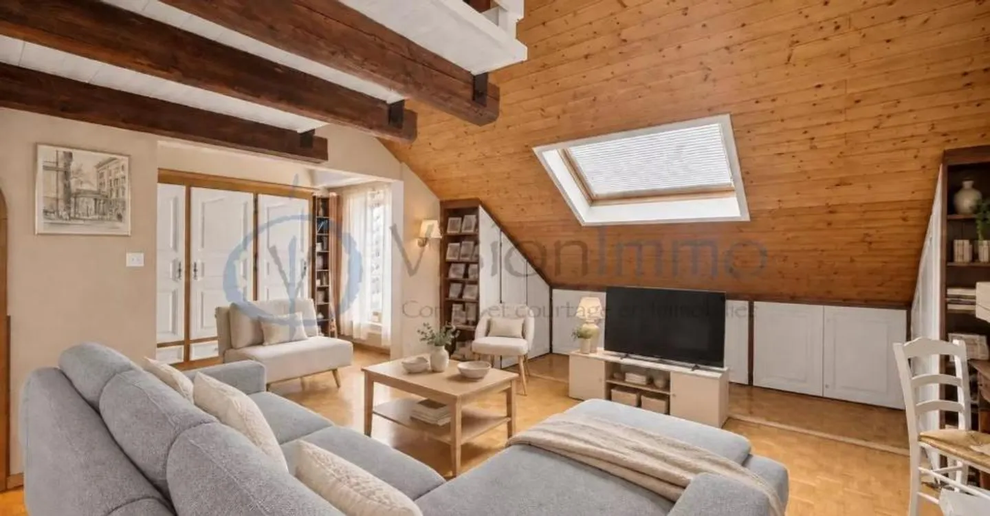 In the heart of Bernex: 113 m² of charm and beautiful volumes - Photo 2 of 13