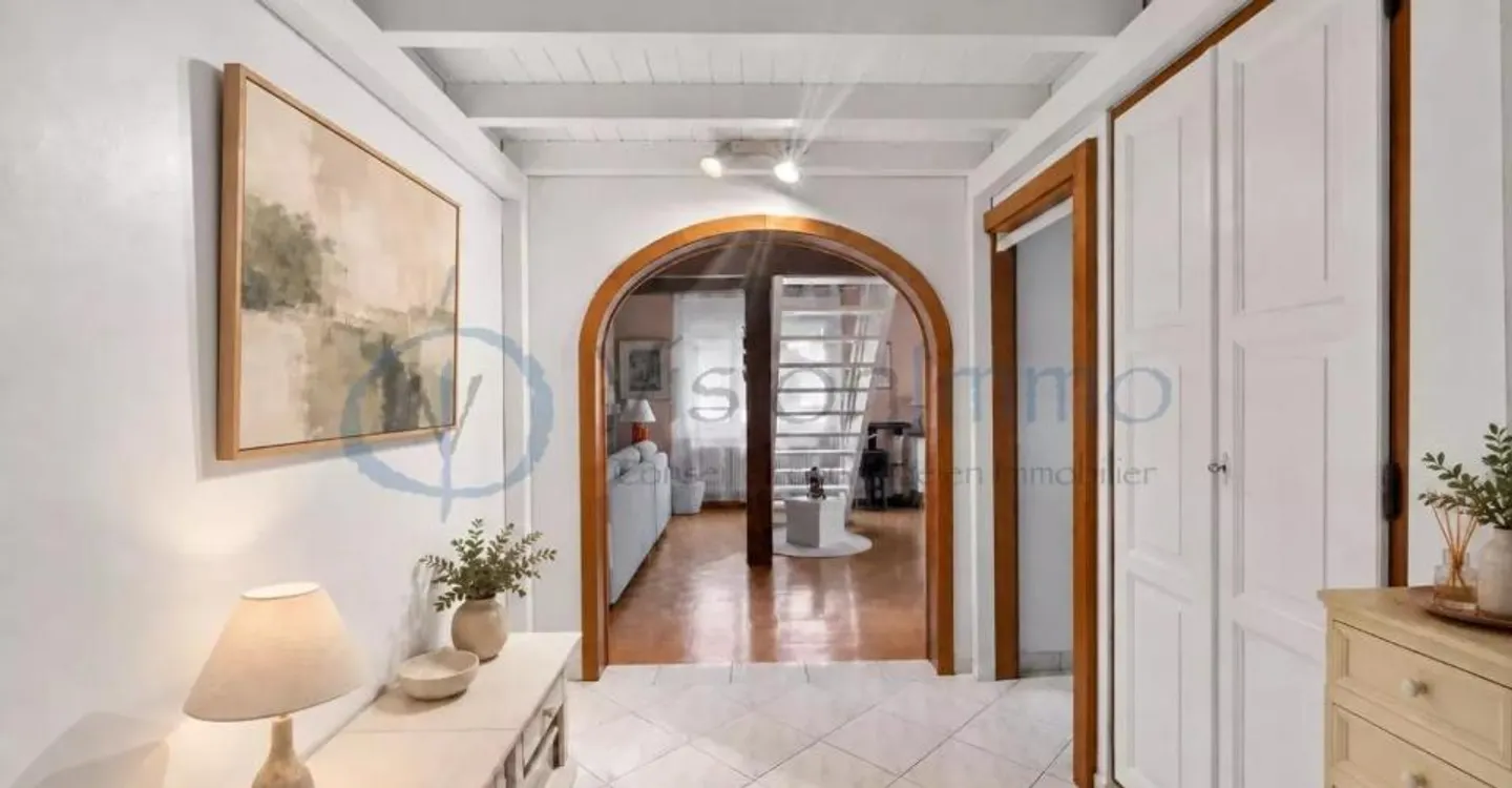 In the heart of Bernex: 113 m² of charm and beautiful volumes - Photo 5 of 13