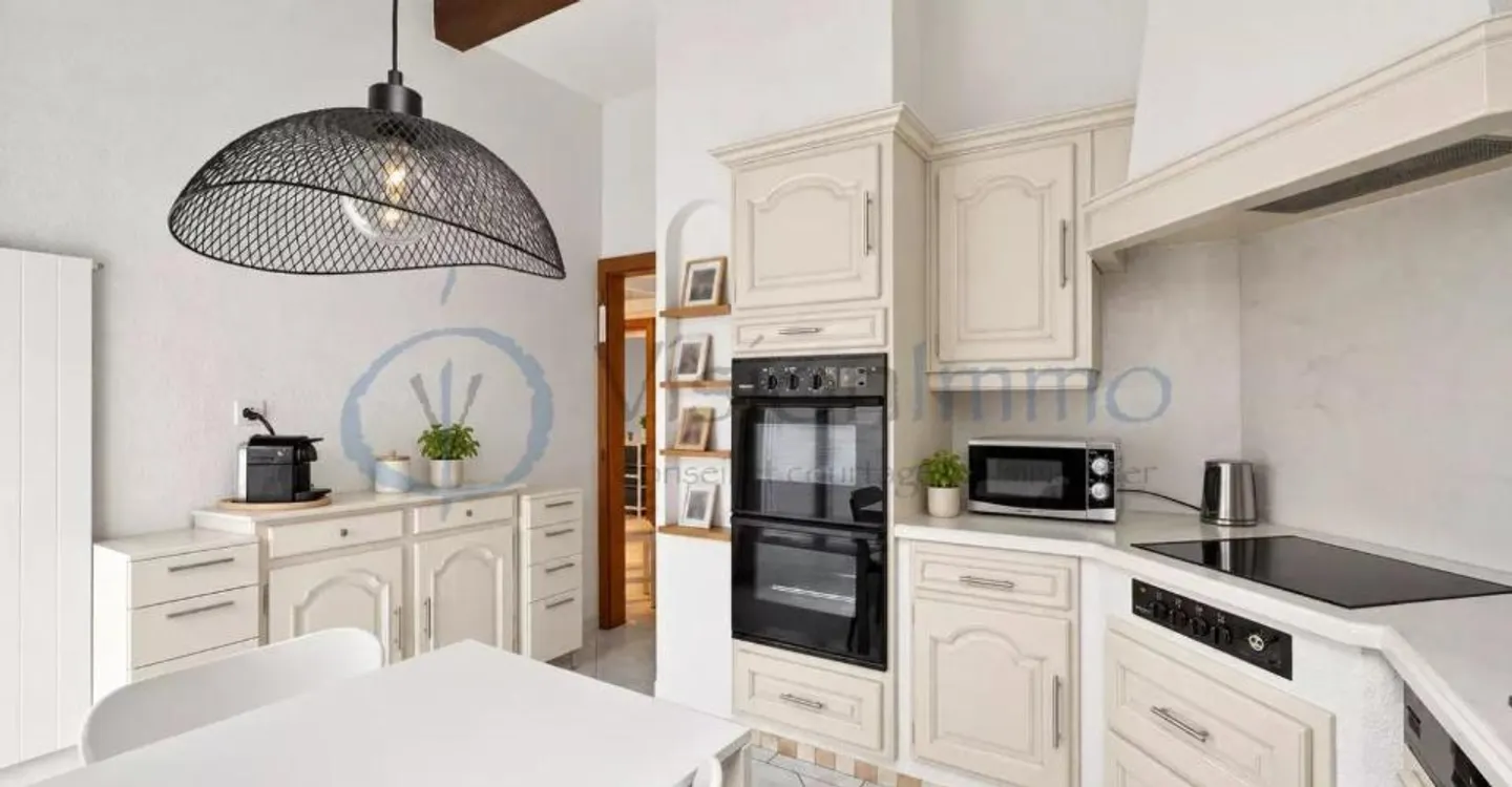 In the heart of Bernex: 113 m² of charm and beautiful volumes - Photo 10 of 13