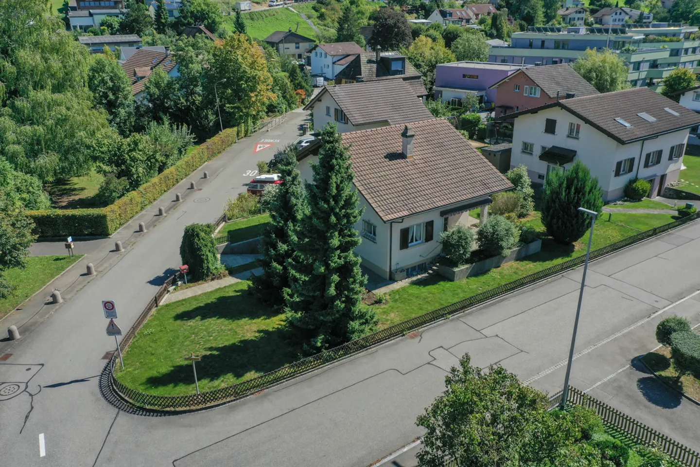 Progettare invece di abitare: Casa unifamiliare indipendente con potenziale - Foto 4 di 13