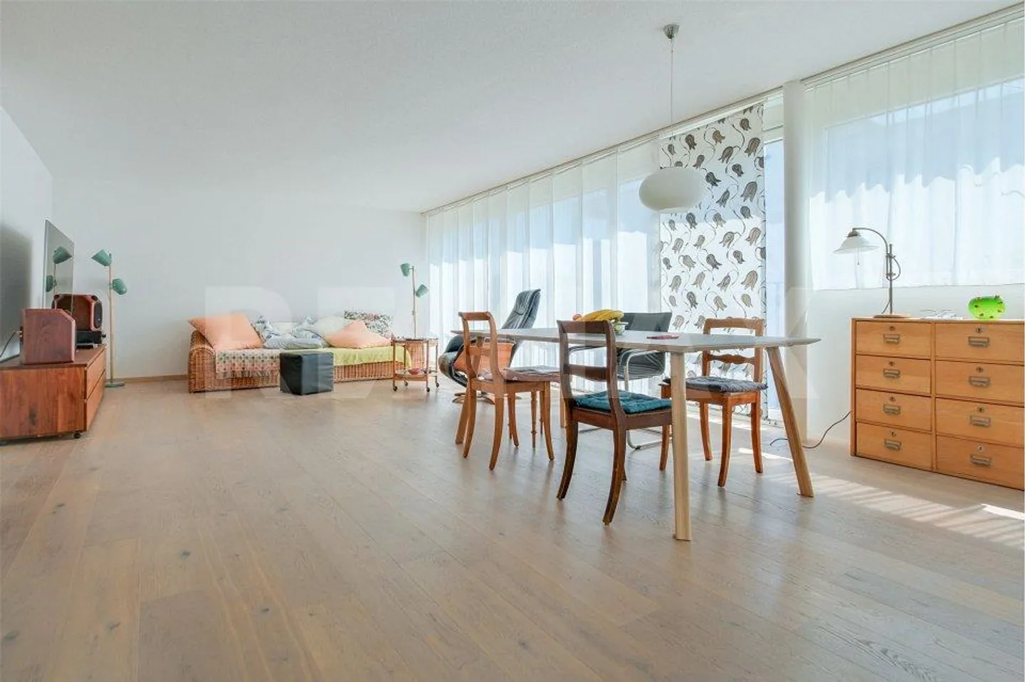 Moderno e luminoso: appartamento attico duplex di 5,5 stanze - Foto 7 di 13