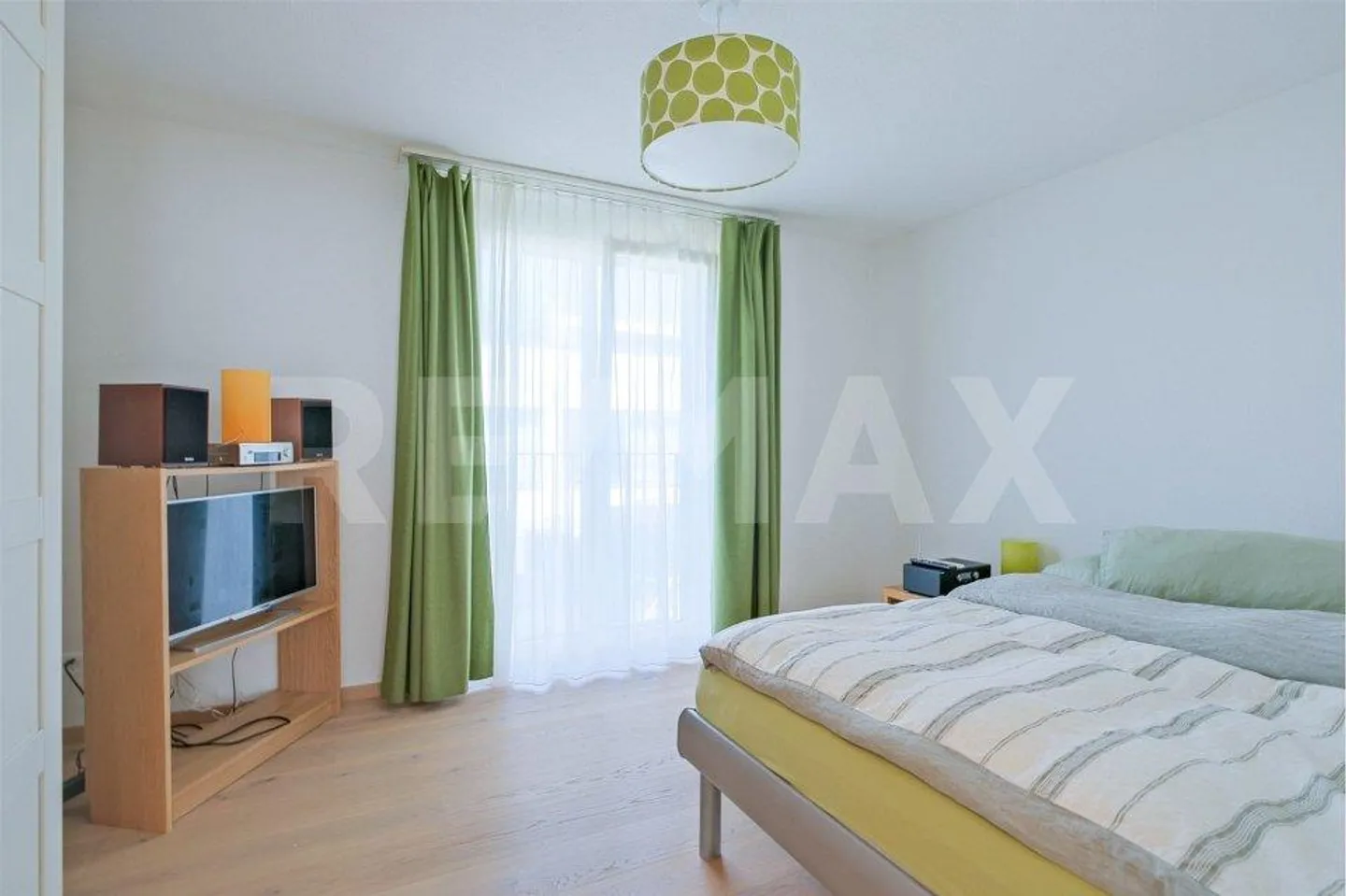Moderno e luminoso: appartamento attico duplex di 5,5 stanze - Foto 9 di 13