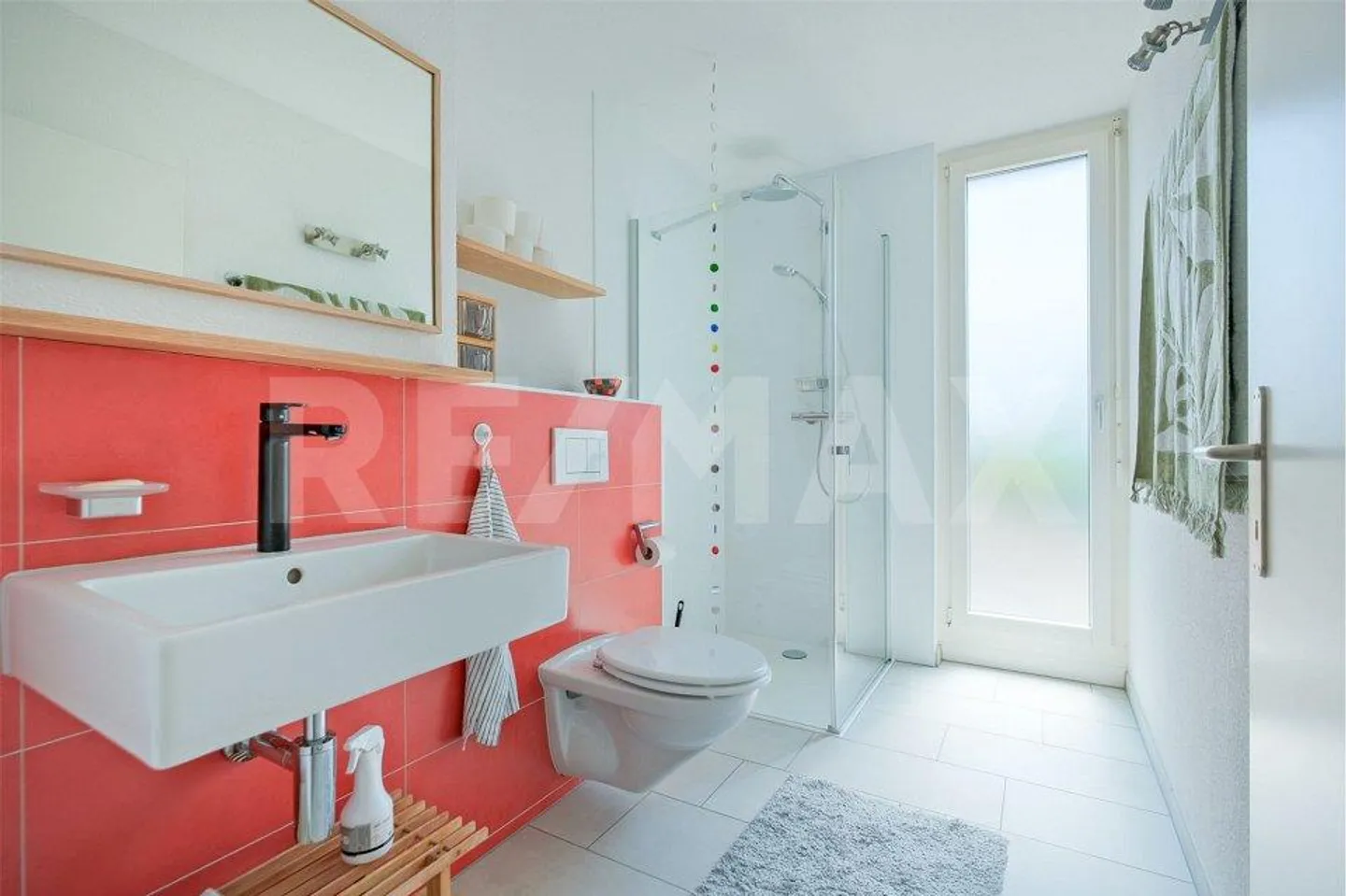 Moderno e luminoso: appartamento attico duplex di 5,5 stanze - Foto 5 di 13
