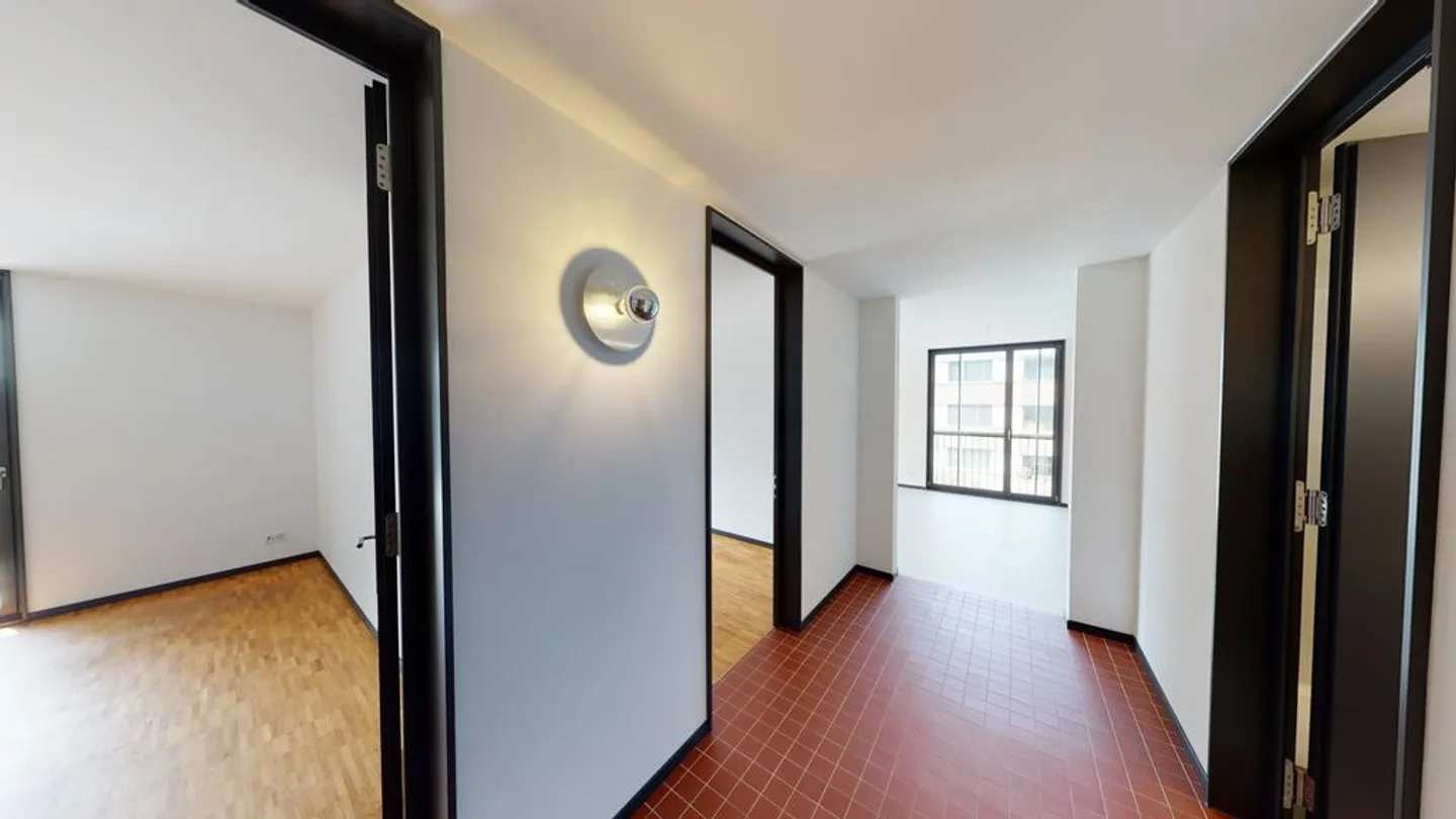 Appartement lumineux et moderne au standard de propriété à Bern-Brünnen - Photo 2 sur 10