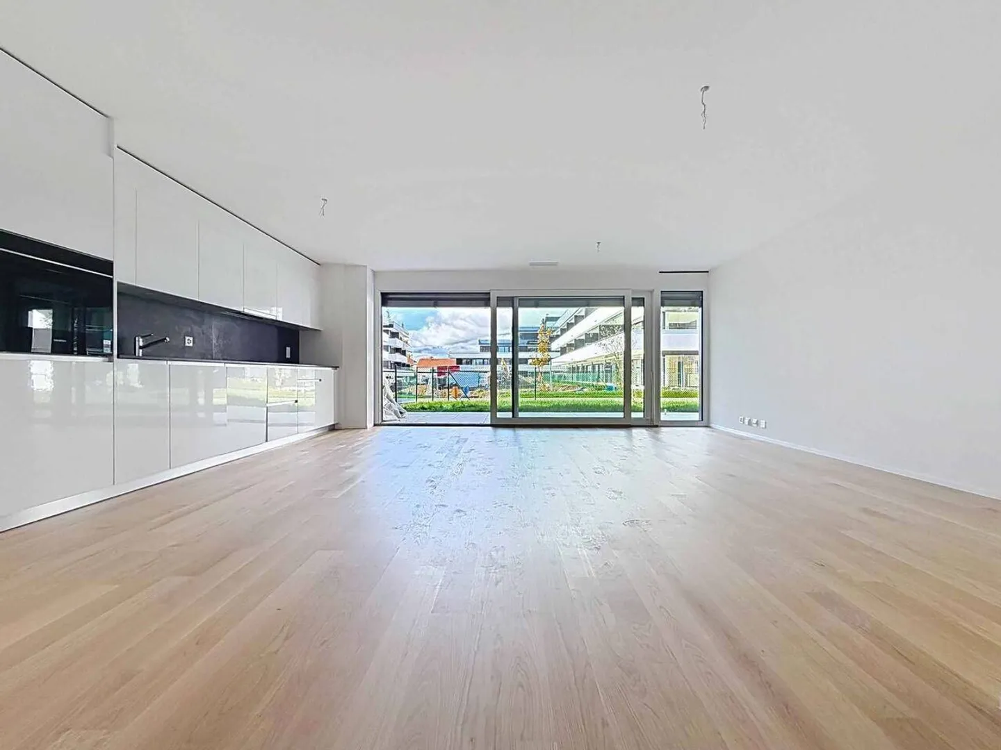 Neue Promotion: 3.5-Zimmer-Wohnung mit 2 Terrassen und 2 Gärten West/Ost - Foto 4 von 13