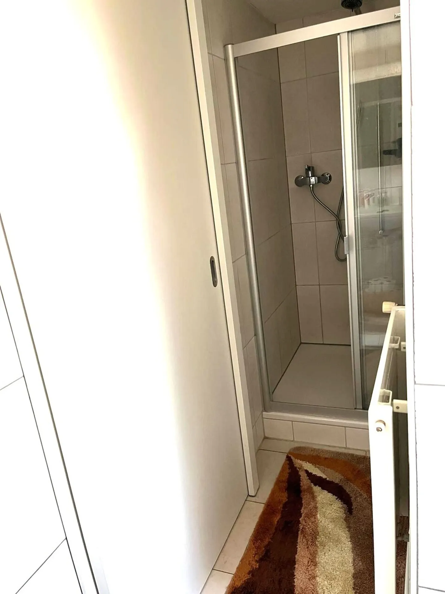 Una casa 4½ camere non comune in una posizione tranquilla - Foto 13 di 20