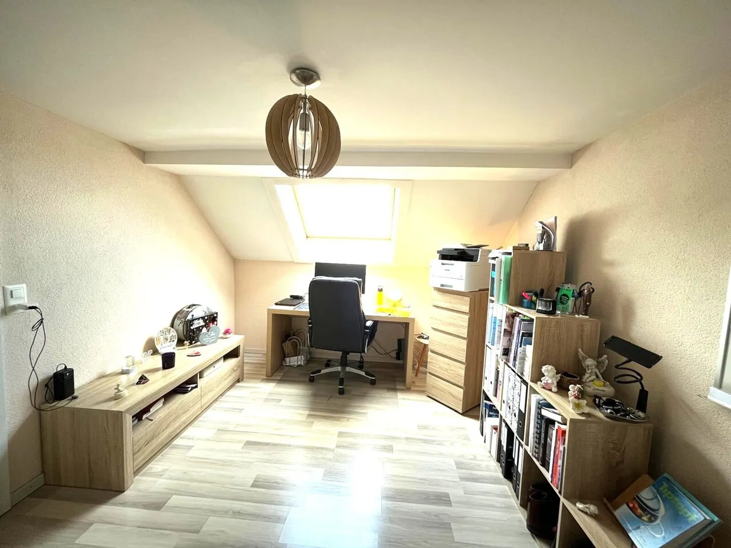Una casa 4½ camere non comune in una posizione tranquilla - Foto 15 di 20
