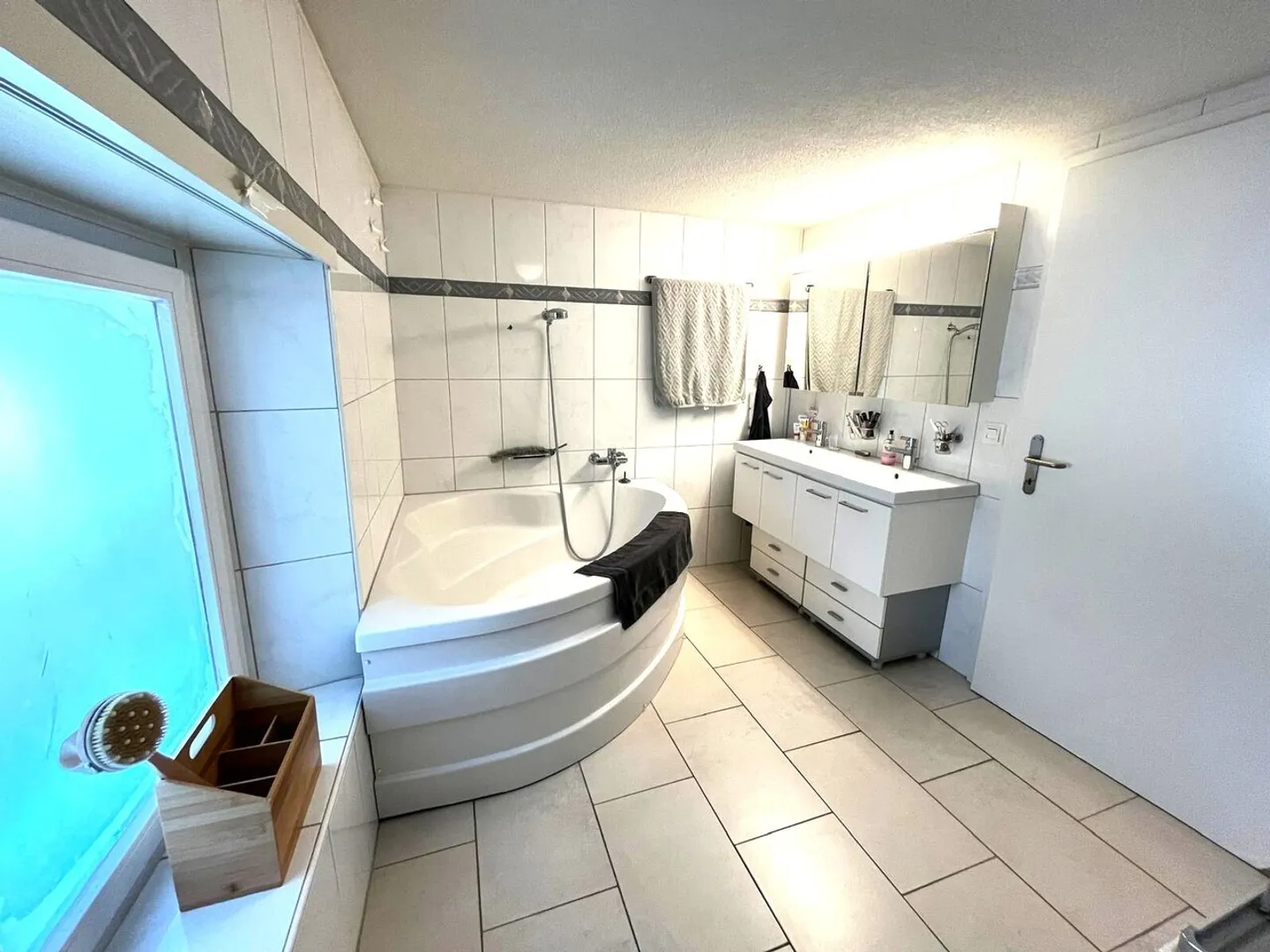 Una casa 4½ camere non comune in una posizione tranquilla - Foto 5 di 20