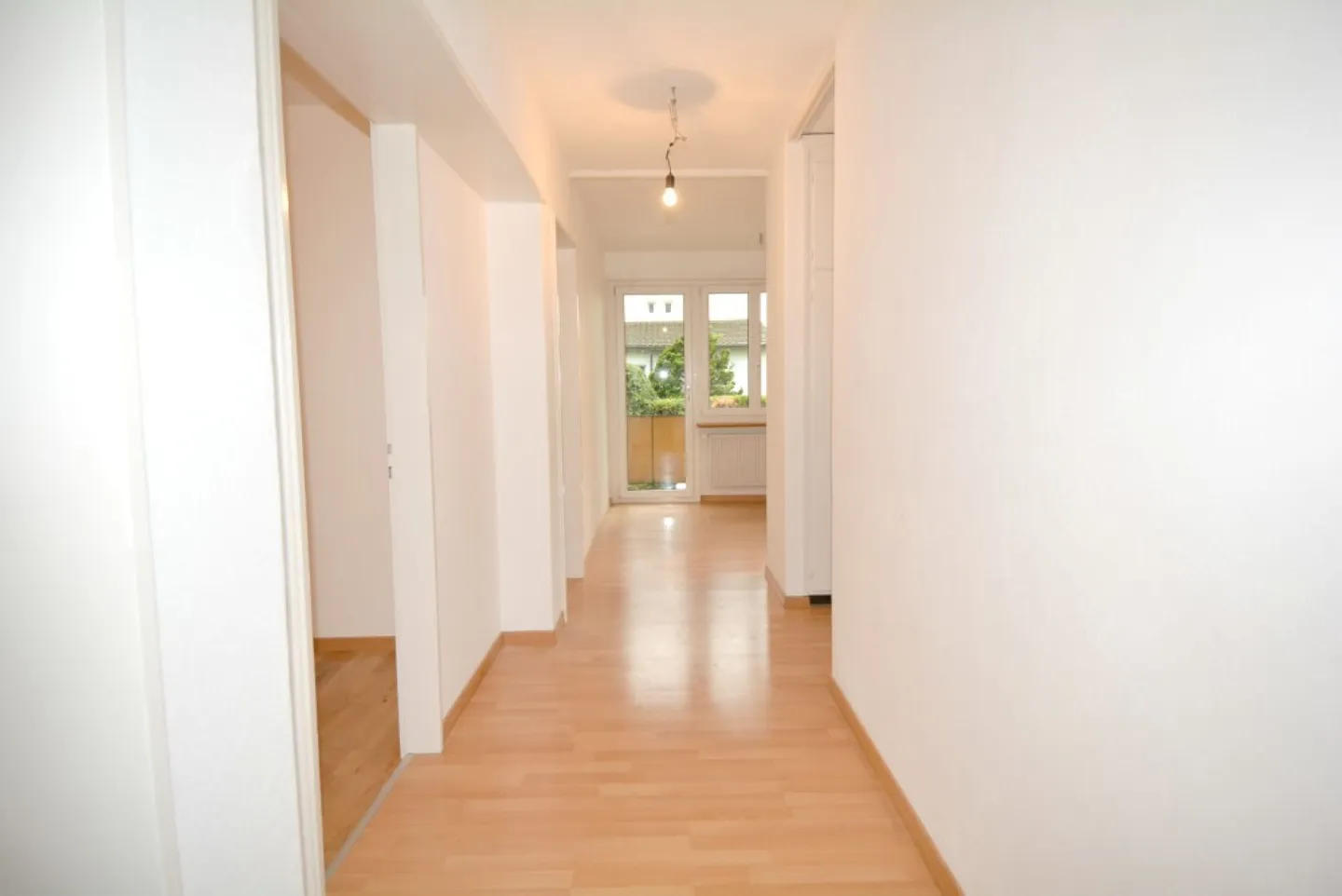 Appartamento accogliente con 4½ stanze in una posizione tranquilla - Foto 5 di 11