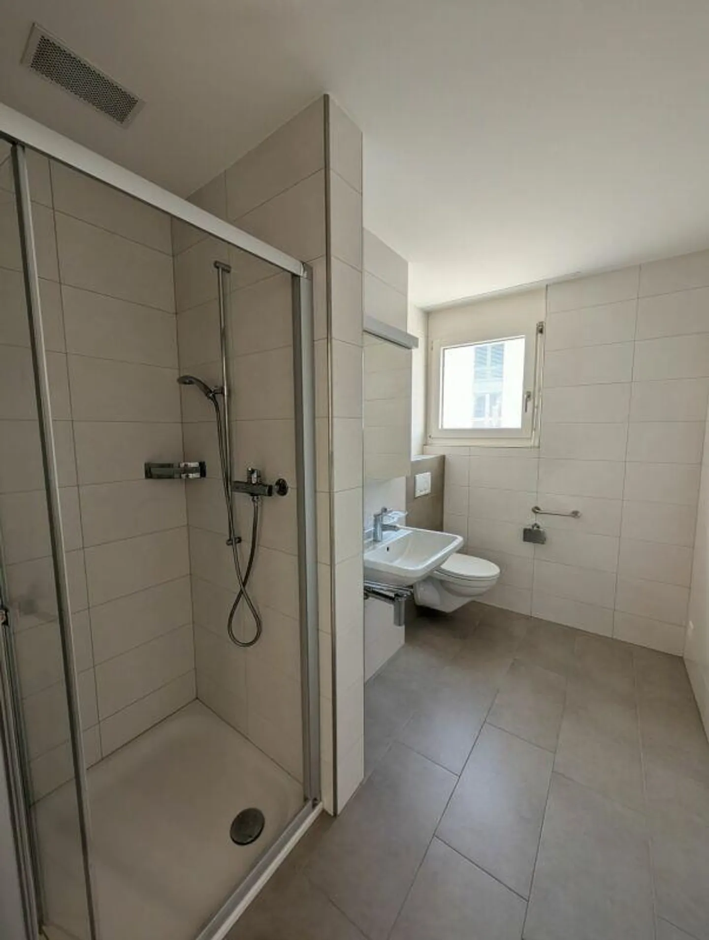 Nel mezzo del villaggio - Foto 10 di 16