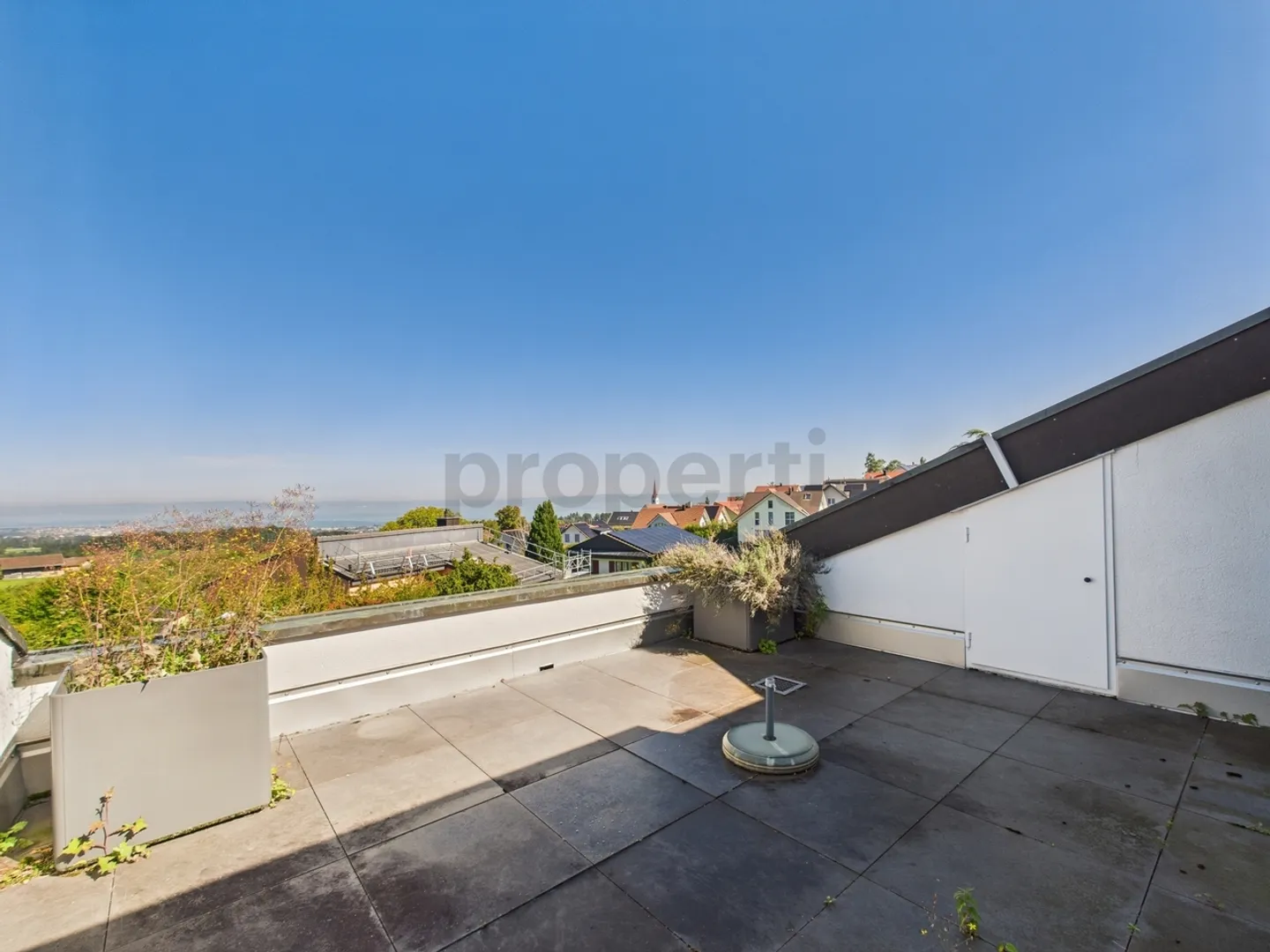 Modern 6.5-room single-family house with lake view in a quiet location in Untereggen - Photo 10 of 13