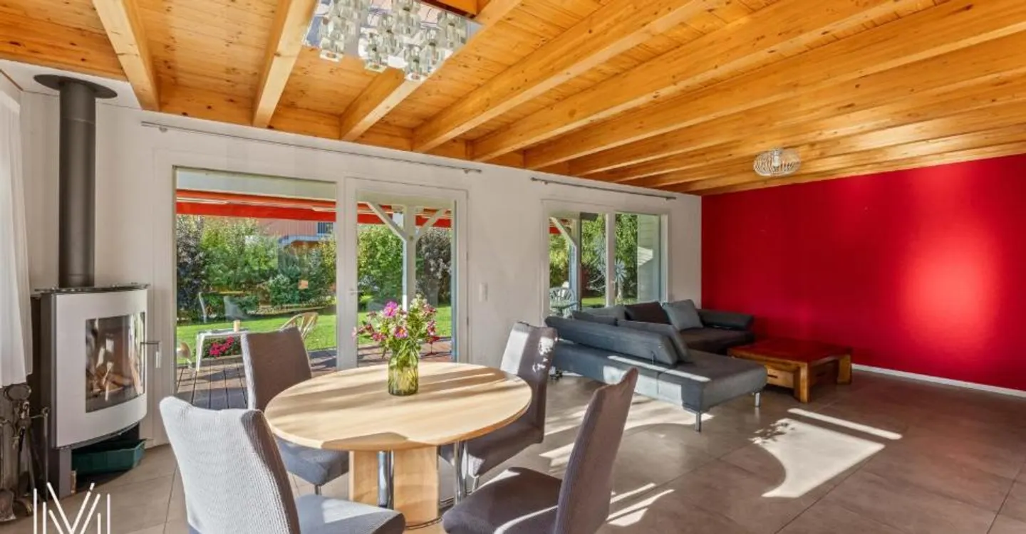 VILLA INDIVIDUALE MAGNIFICA CON 6,5 STANZE NEL CENTRO DI BULLE - Foto 2 di 12