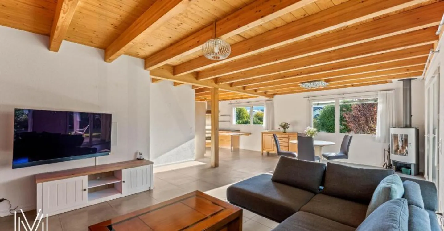 VILLA INDIVIDUALE MAGNIFICA CON 6,5 STANZE NEL CENTRO DI BULLE - Foto 3 di 12