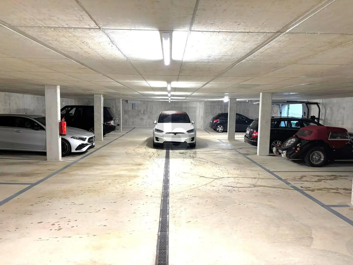 Places de Parking Modernes à Romainmôtier - Photo 1 sur 4