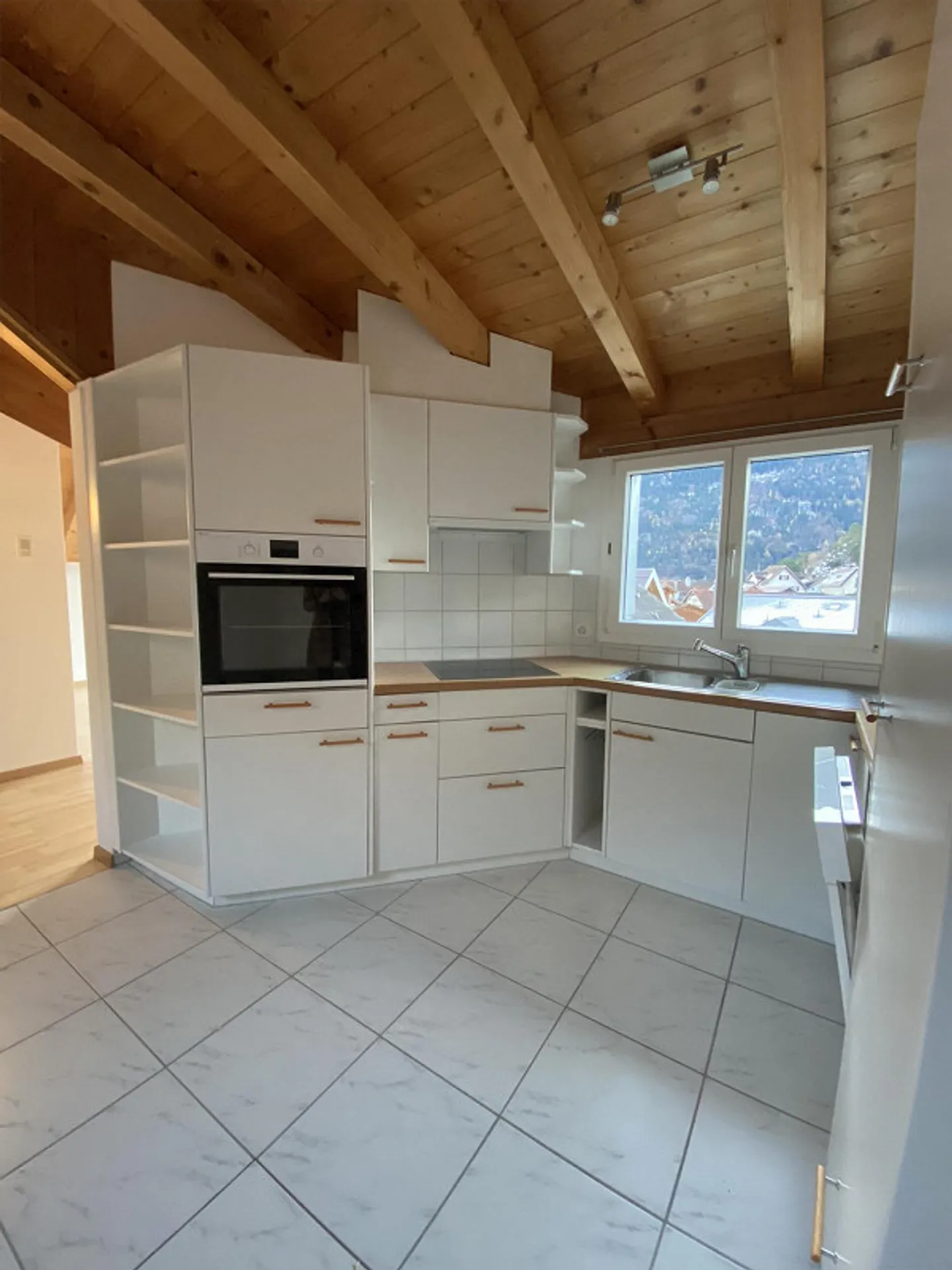 Sonnige Dachwohnung - Foto 5 von 8