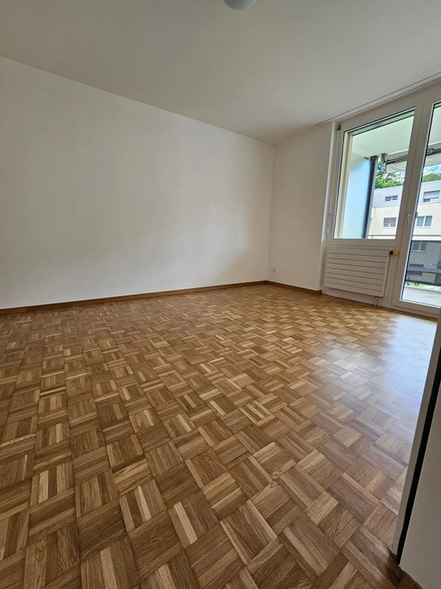 Beautiful 2.5 room apartment near the city - Photo 4 of 7