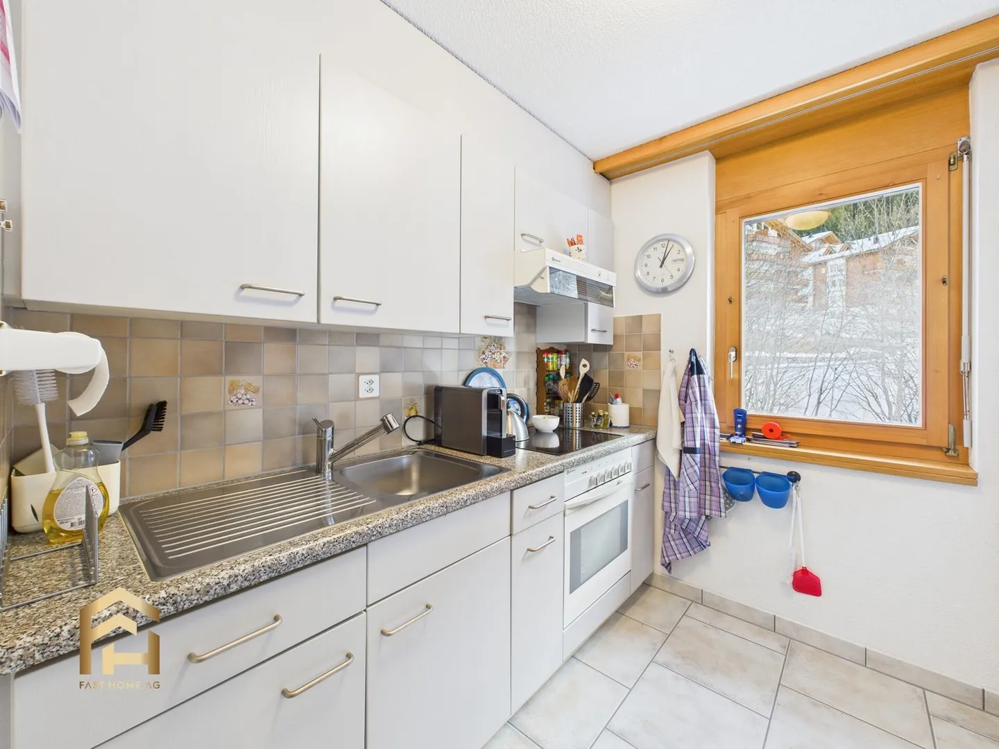 Charming 3.5-room apartment with balcony and mountain panorama in Leukerbad - Photo 4 of 12