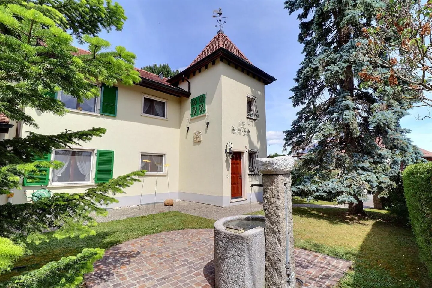 Magnificent individual house in occupied life annuity without rent with a view of the Jura - Photo 2 of 24