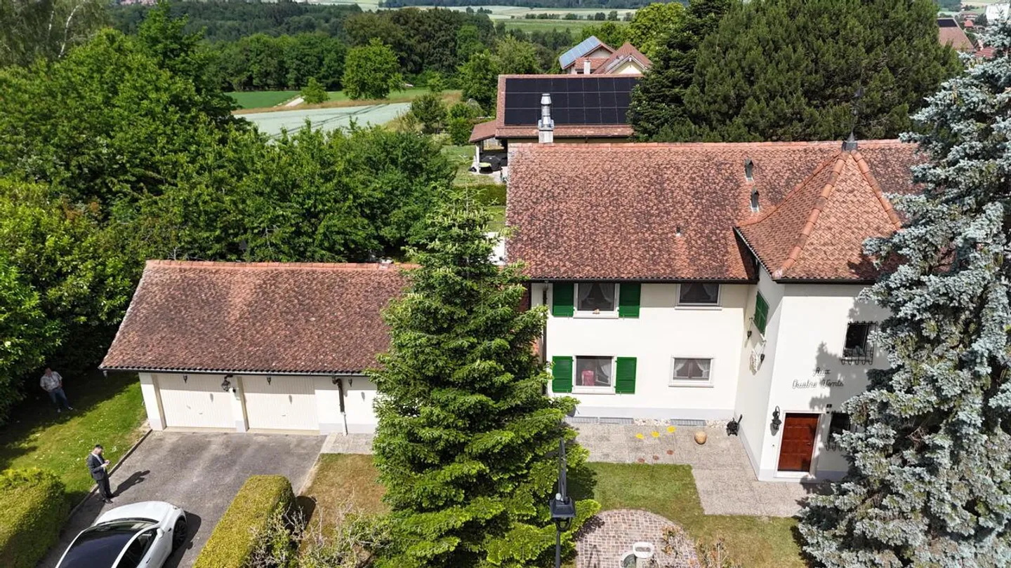 Magnificent individual house in occupied life annuity without rent with a view of the Jura - Photo 8 of 24