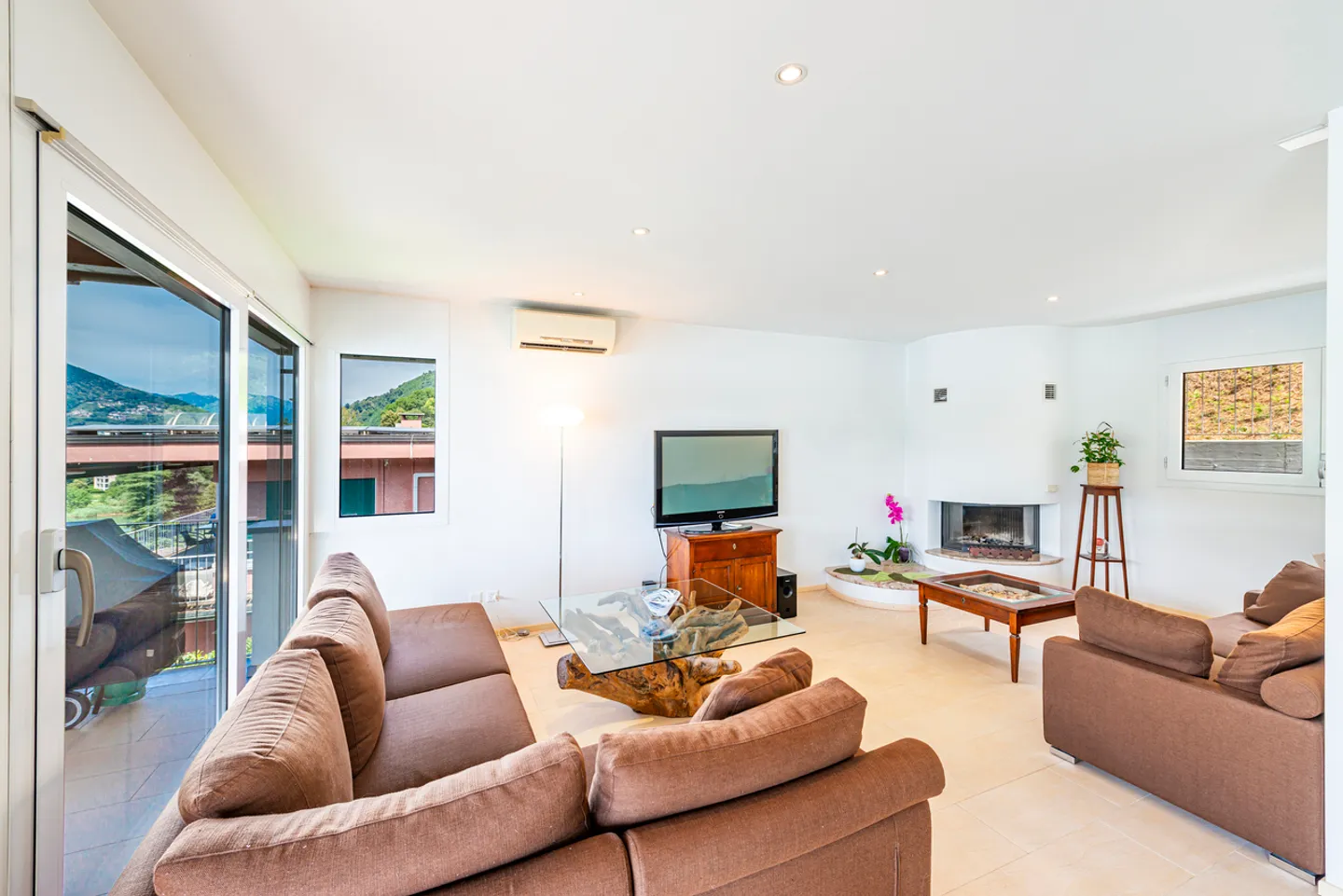 Villa for sale - Photo 3 of 17