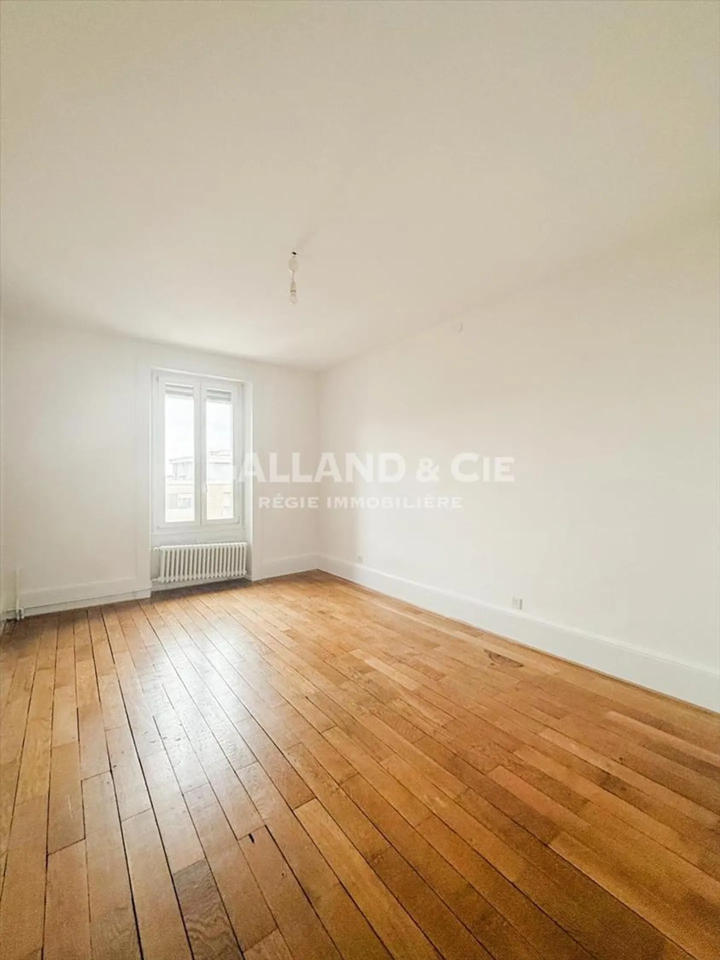 2-room apartment - Photo 2 of 5