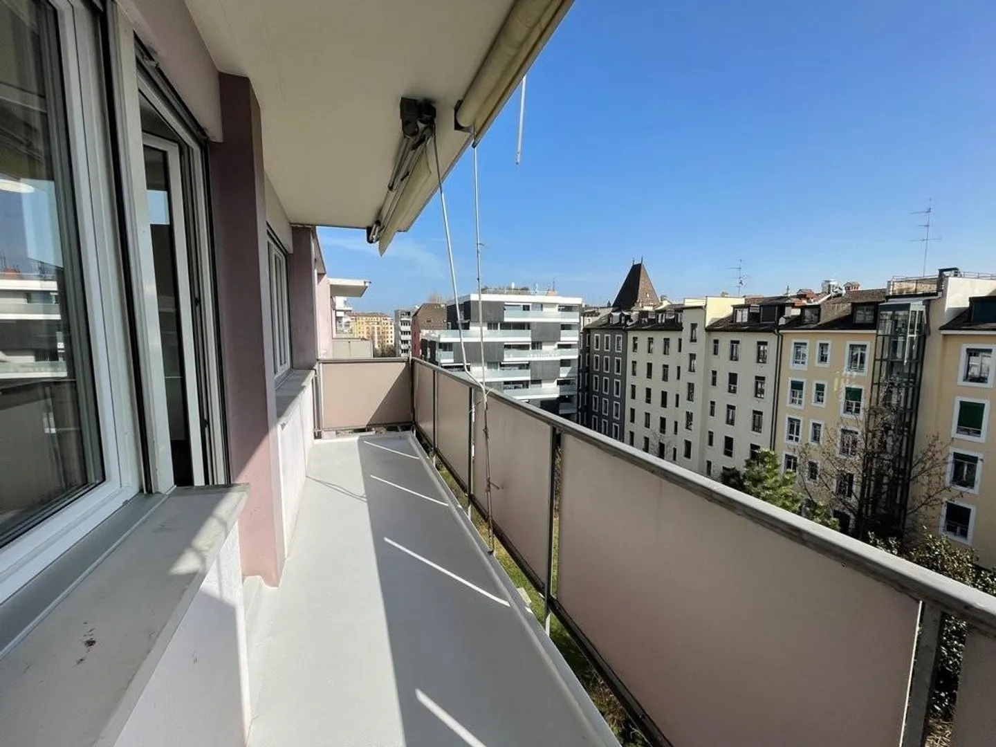 Near Gare Cornavin and Charmilles - Photo 5 of 10