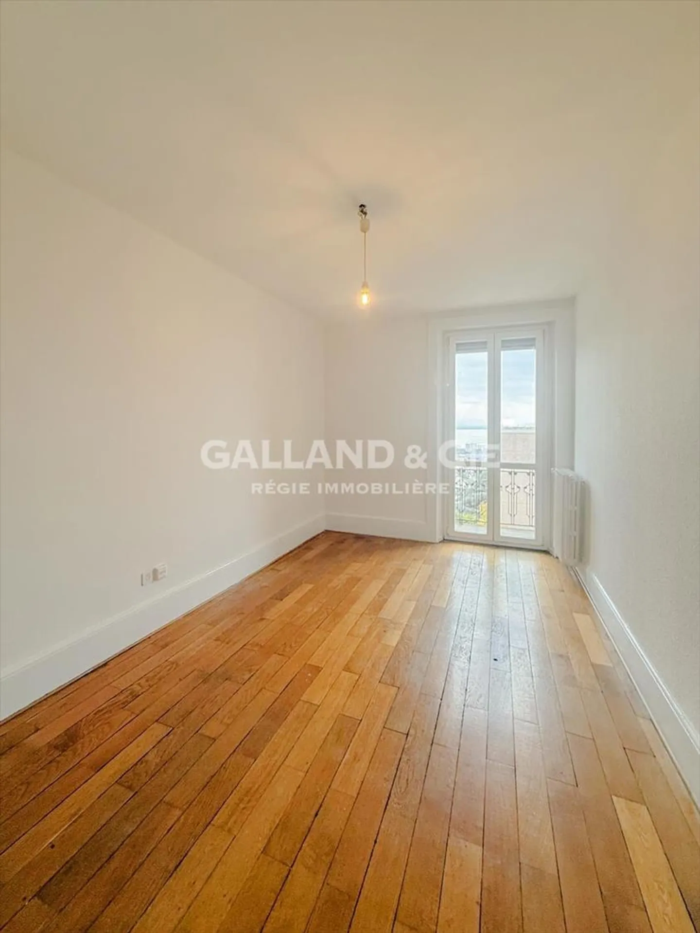 2-room apartment - Photo 3 of 5