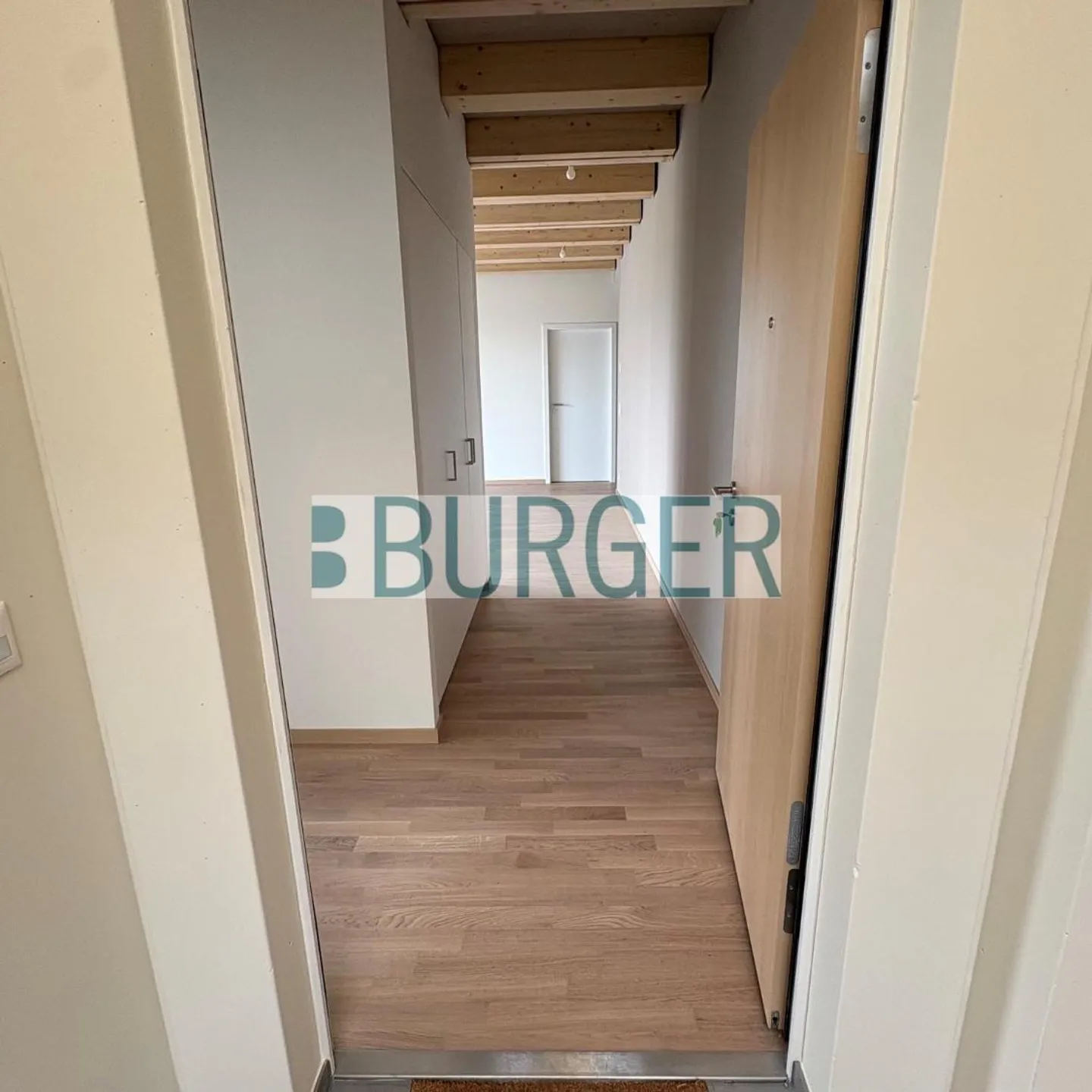 5-room apartment - Photo 4 of 5