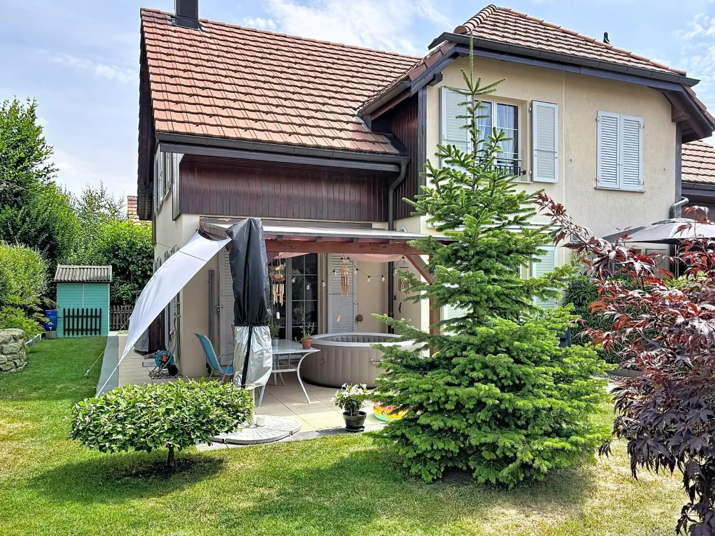 4,5-Zimmer-Haus - Reihenhaus 4,5 Zimmer - Chézard-St-Martin - Foto 1 von 12