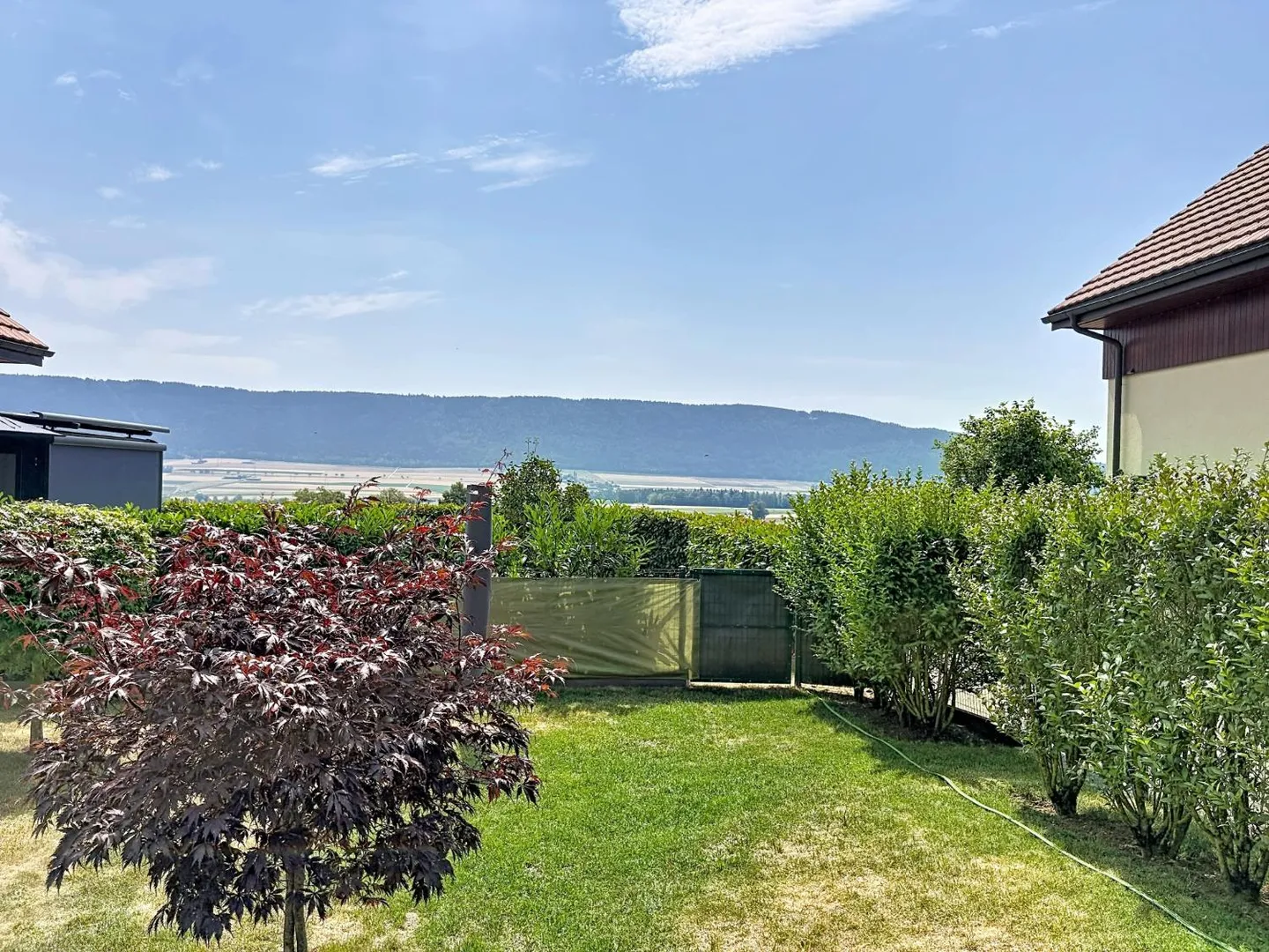 4,5-Zimmer-Haus - Reihenhaus 4,5 Zimmer - Chézard-St-Martin - Foto 3 von 12
