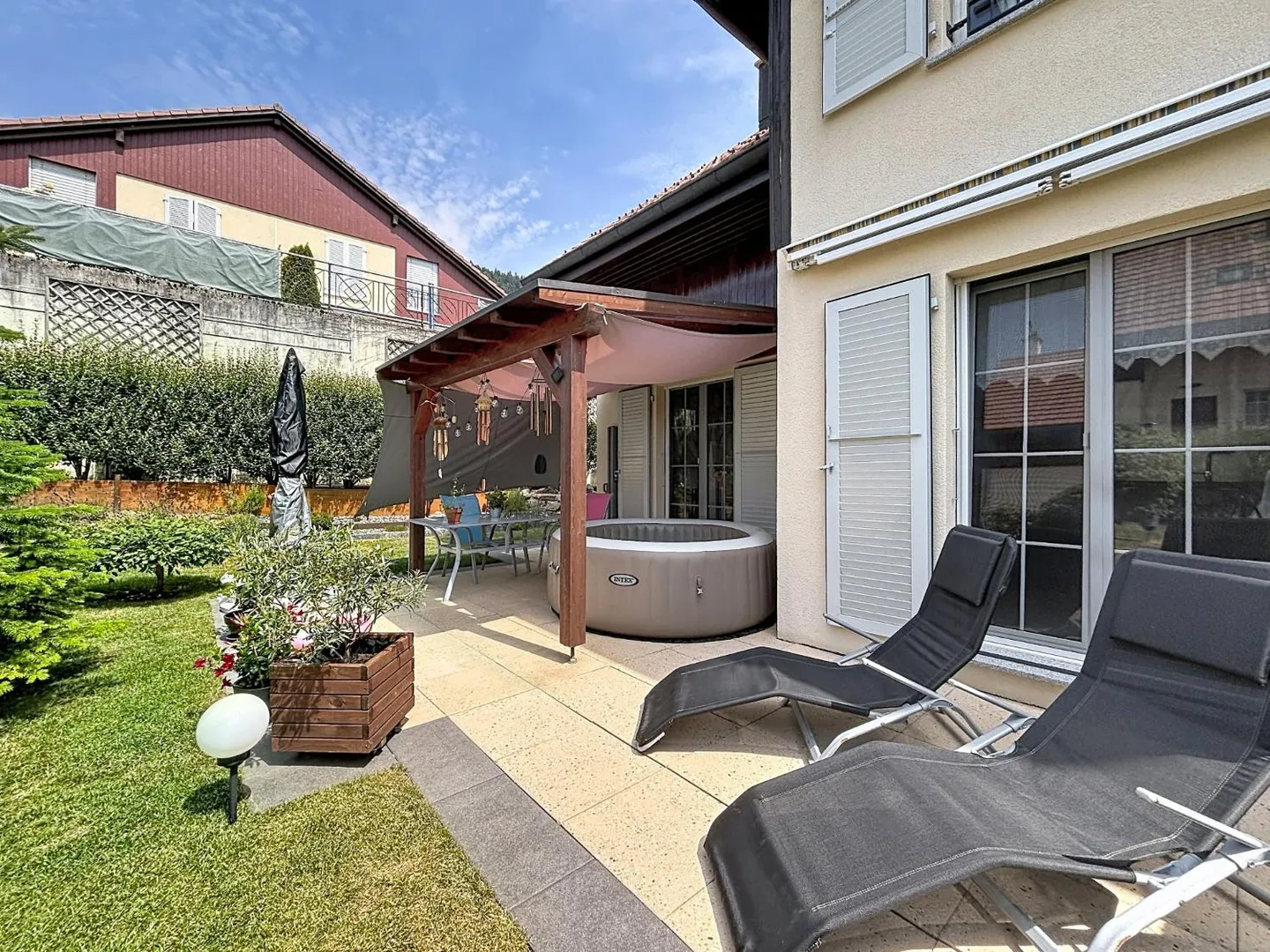 4,5-Zimmer-Haus - Reihenhaus 4,5 Zimmer - Chézard-St-Martin - Foto 4 von 12