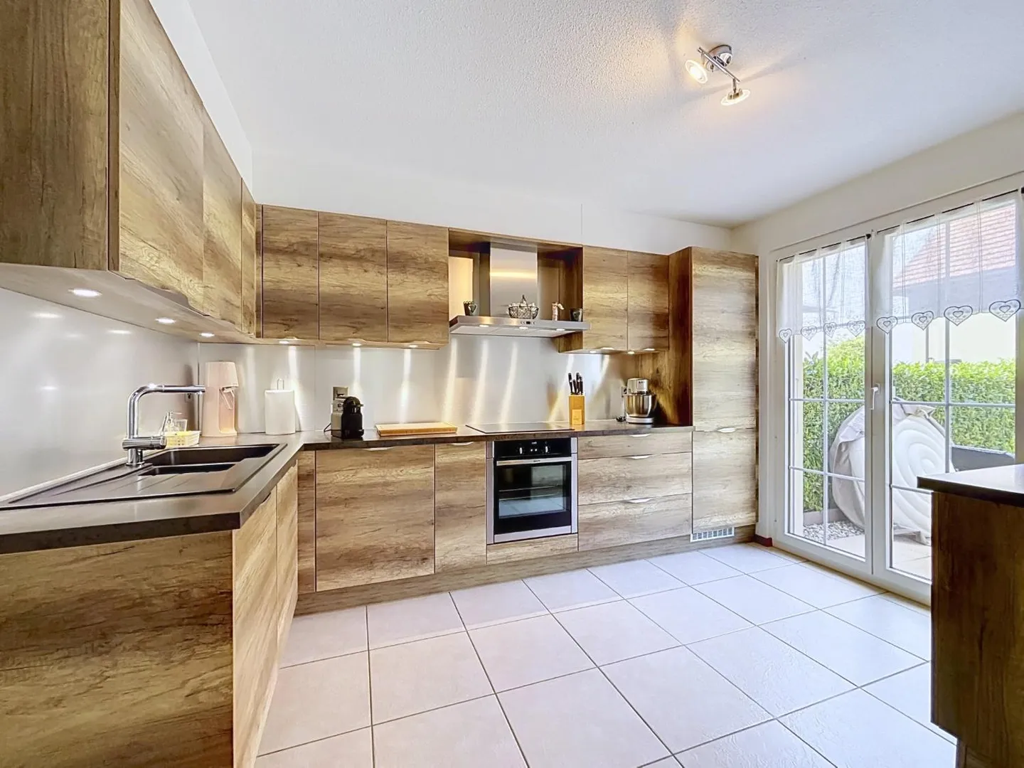 4,5-Zimmer-Haus - Reihenhaus 4,5 Zimmer - Chézard-St-Martin - Foto 5 von 12